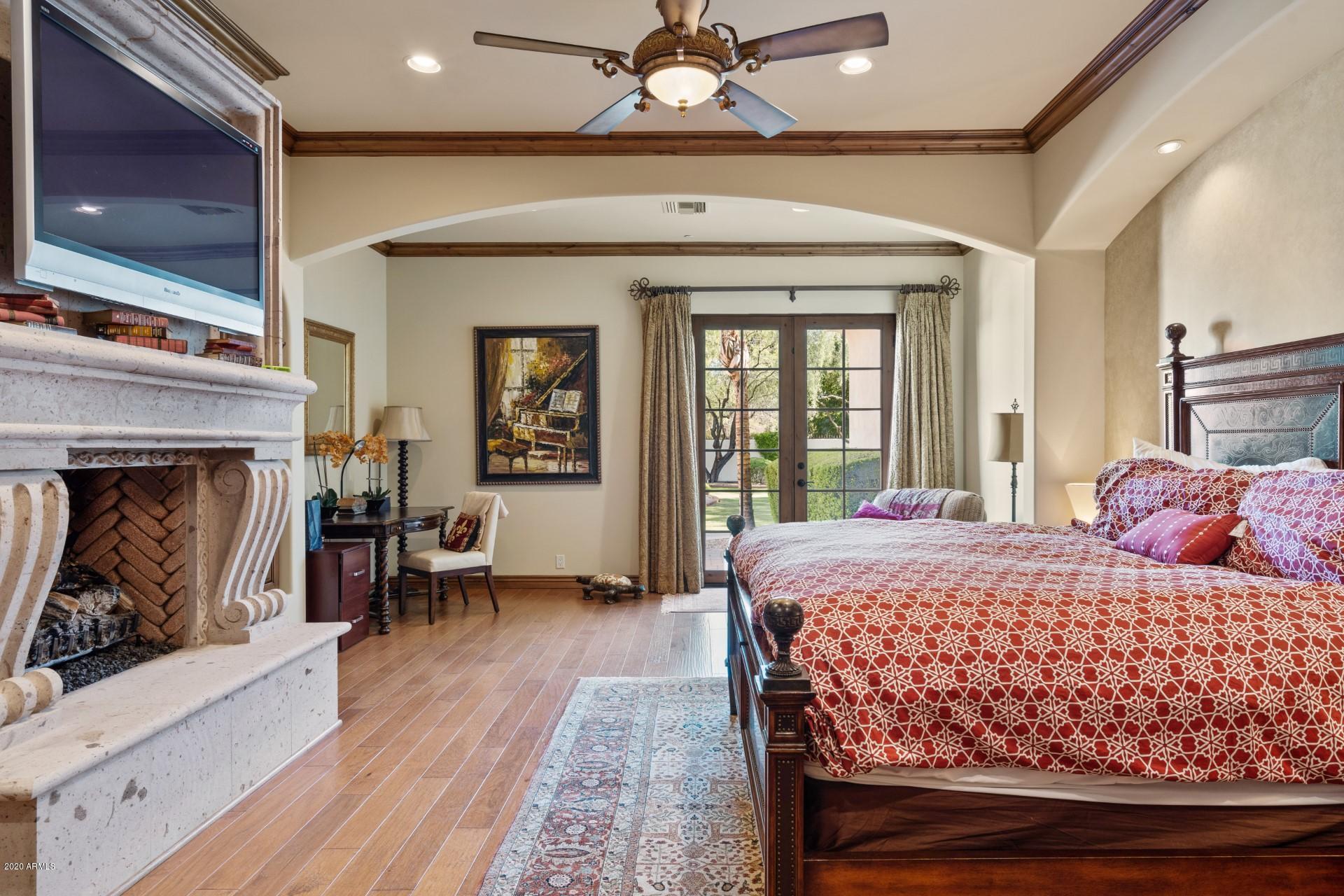 CAMELBACK COUNTRY CLUB ESTATES - Residential