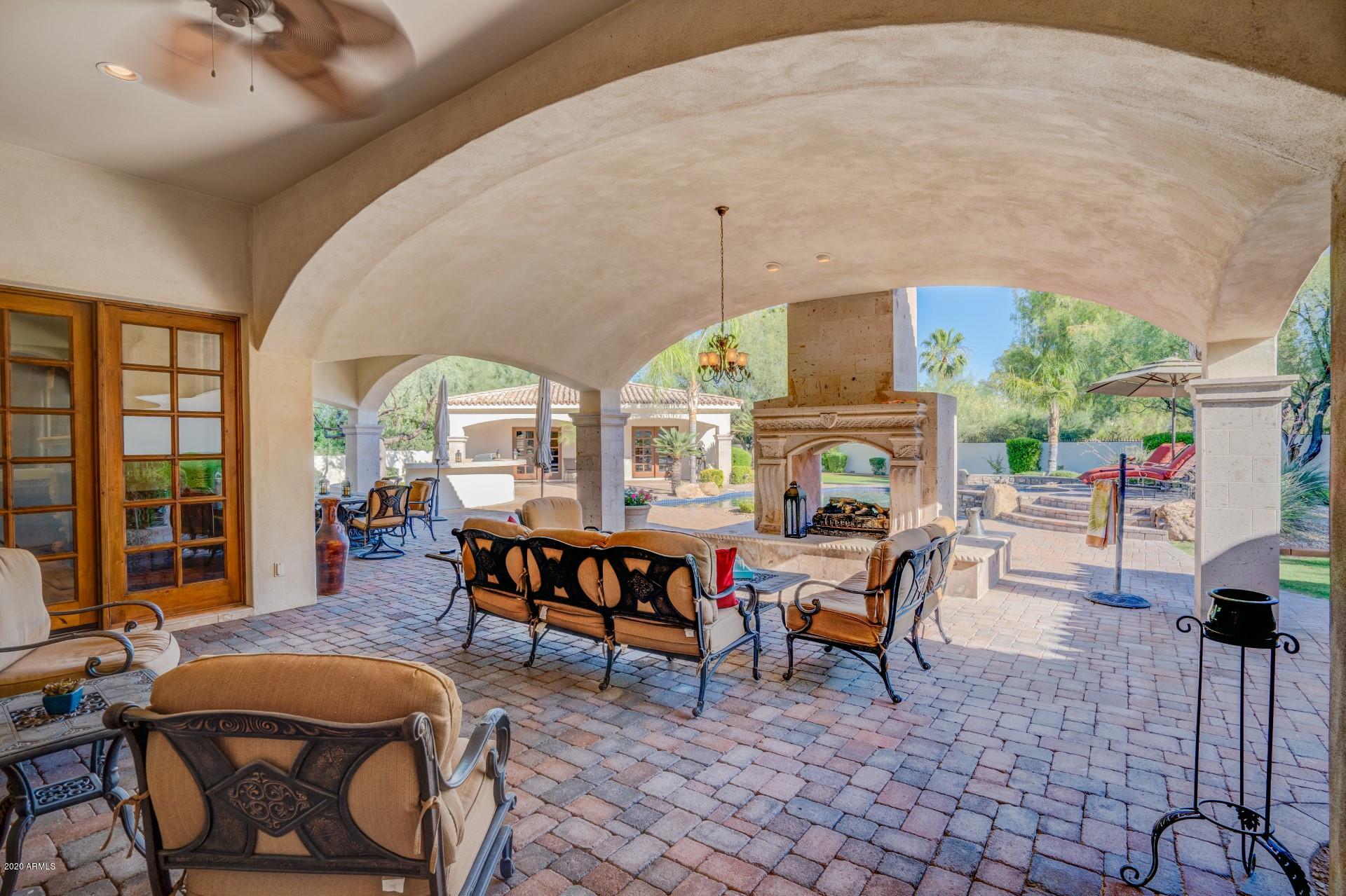 CAMELBACK COUNTRY CLUB ESTATES - Residential