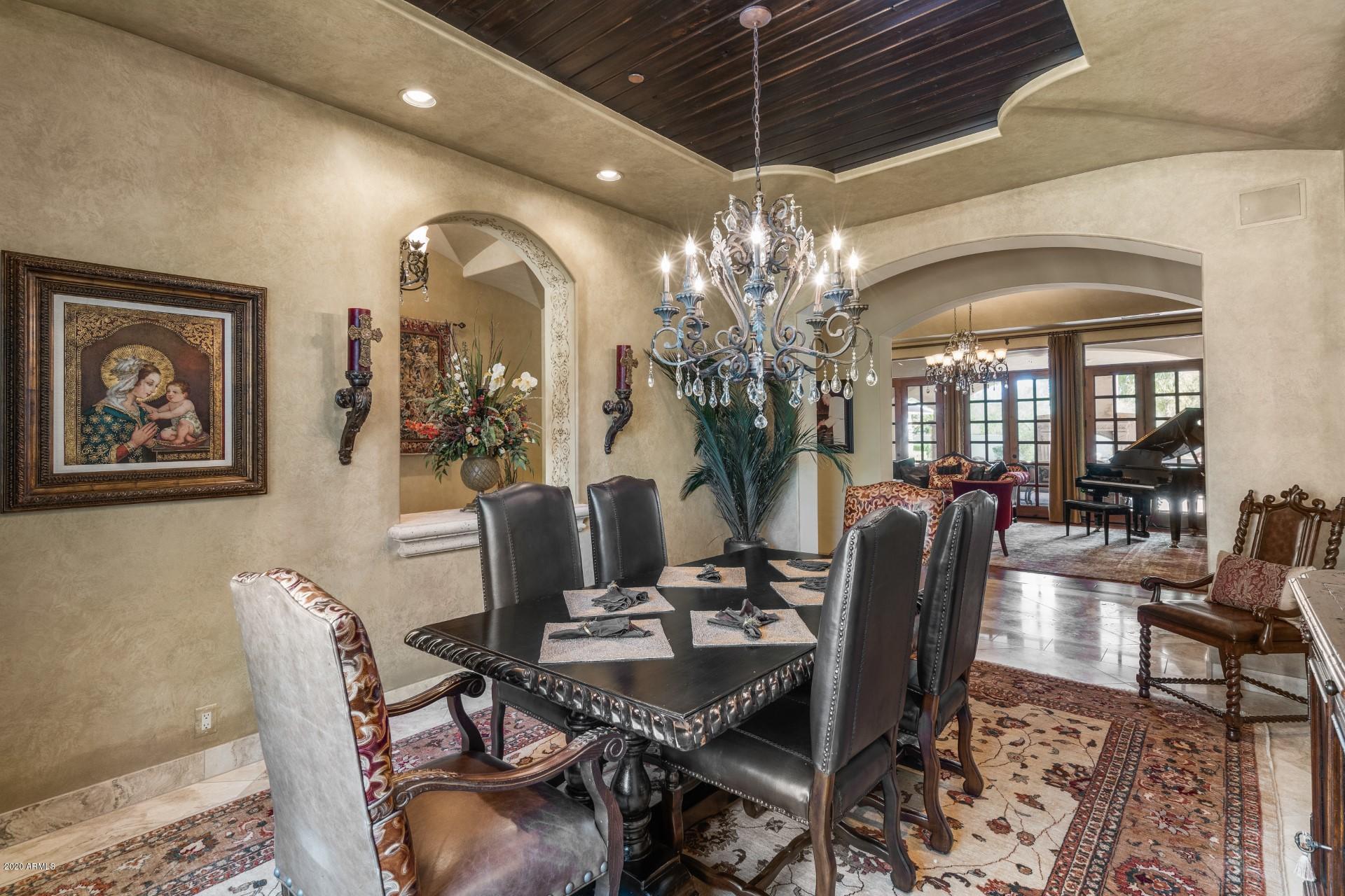 CAMELBACK COUNTRY CLUB ESTATES - Residential