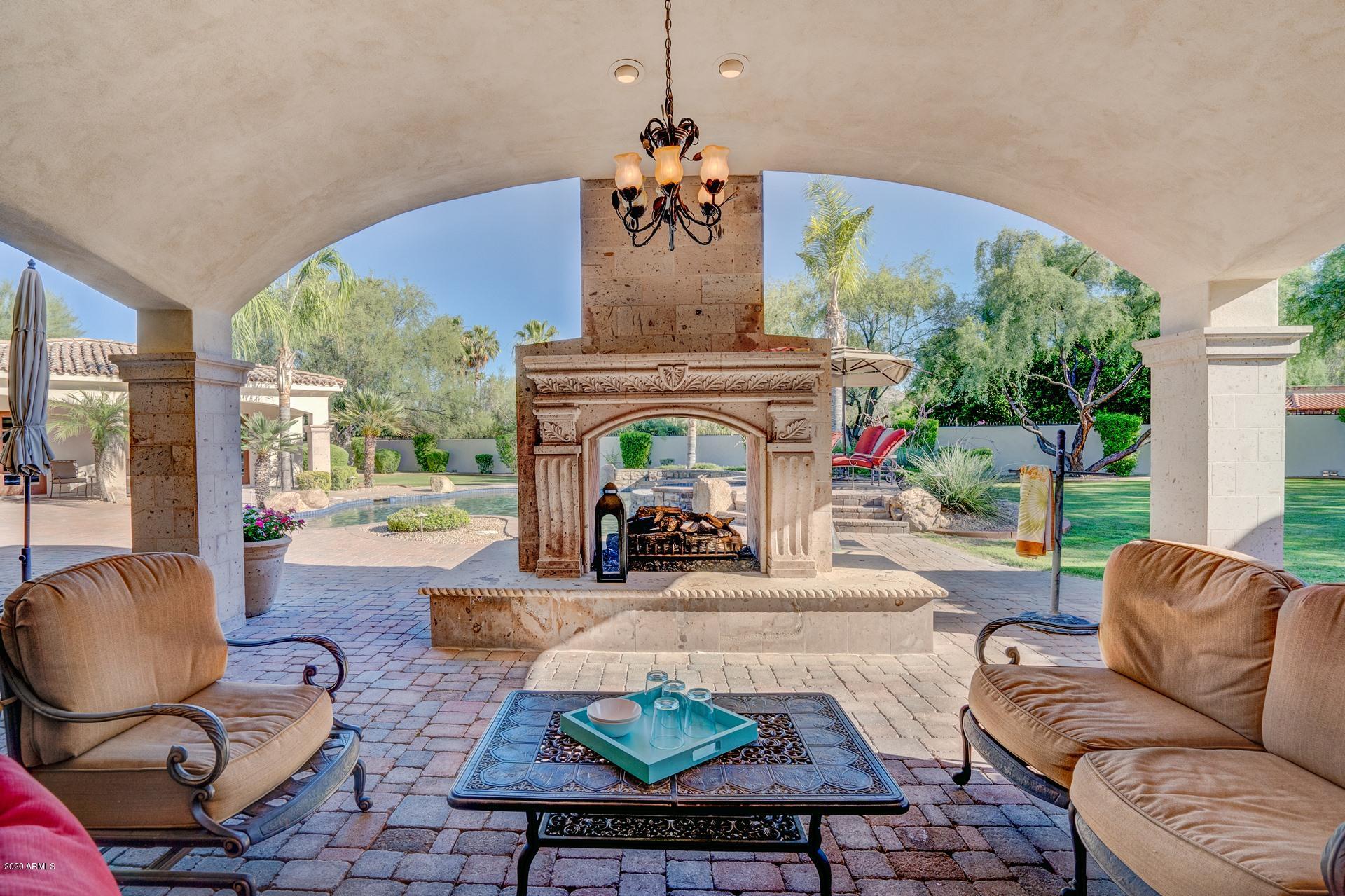 CAMELBACK COUNTRY CLUB ESTATES - Residential