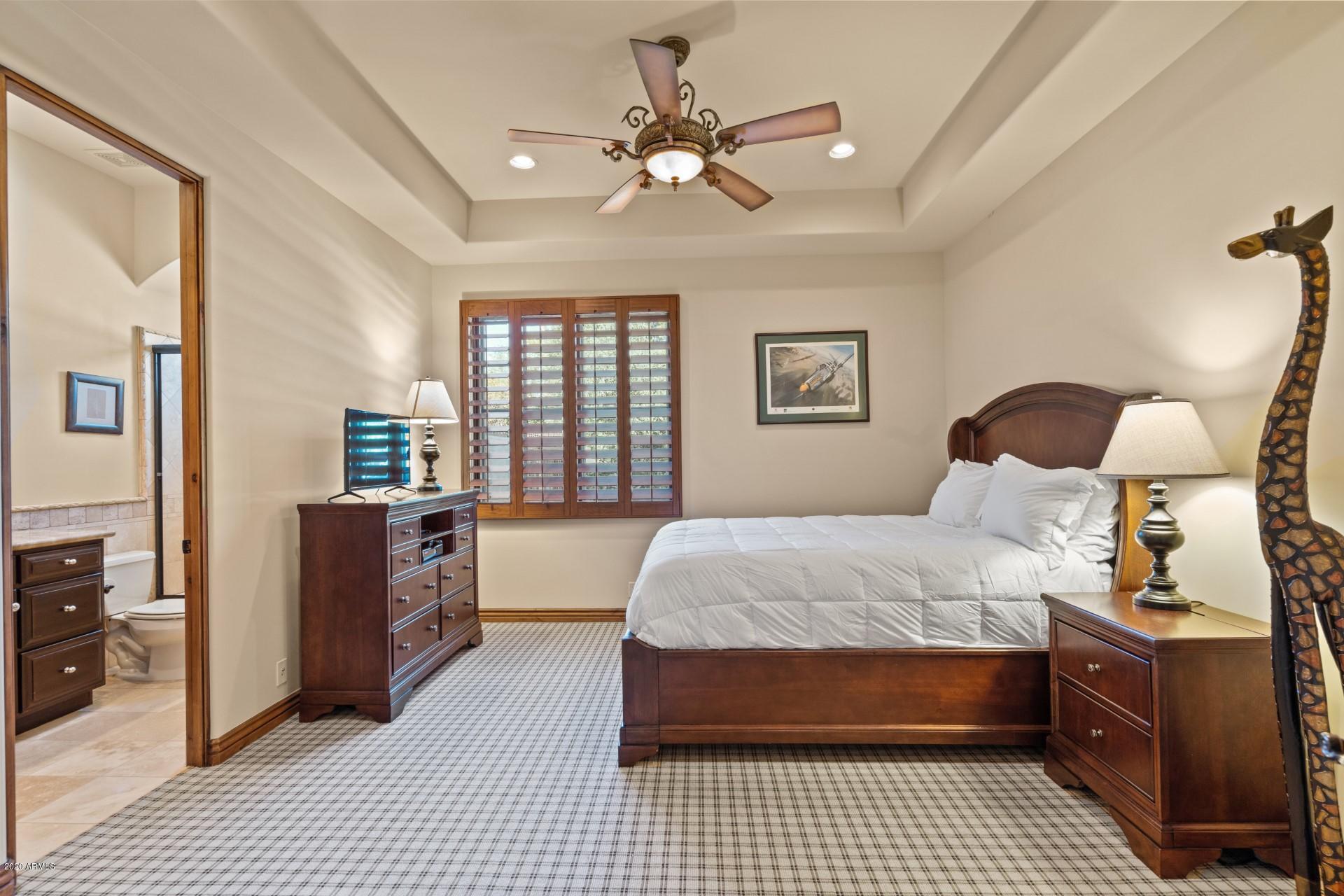 CAMELBACK COUNTRY CLUB ESTATES - Residential