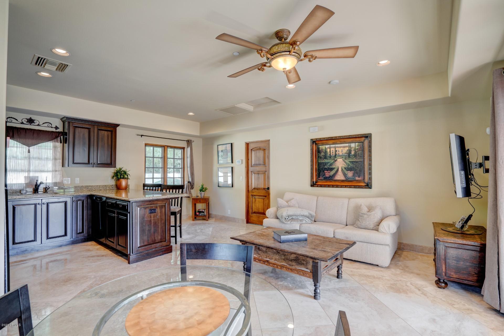 CAMELBACK COUNTRY CLUB ESTATES - Residential