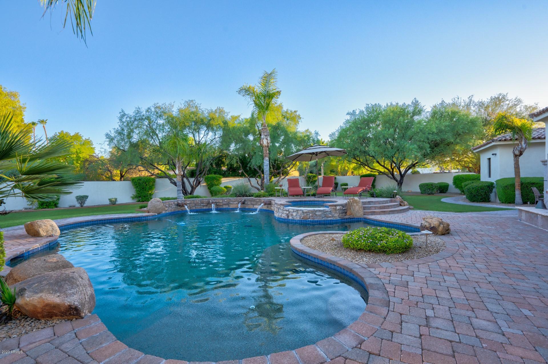 CAMELBACK COUNTRY CLUB ESTATES - Residential