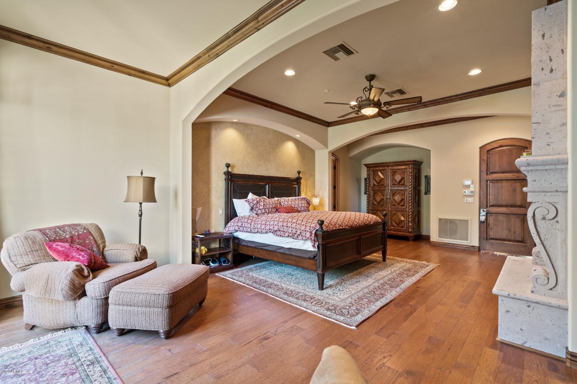 CAMELBACK COUNTRY CLUB ESTATES - Residential