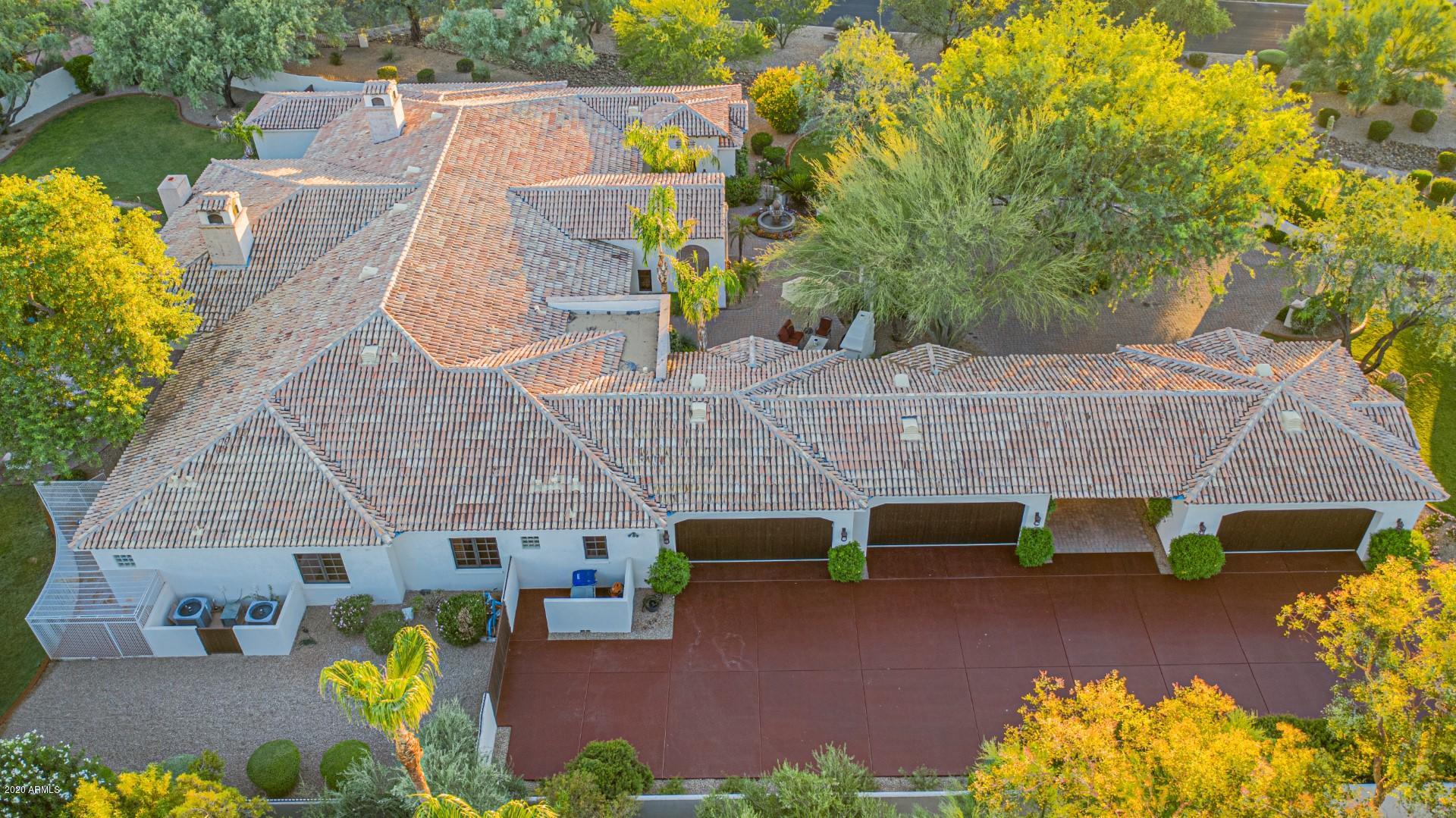 CAMELBACK COUNTRY CLUB ESTATES - Residential