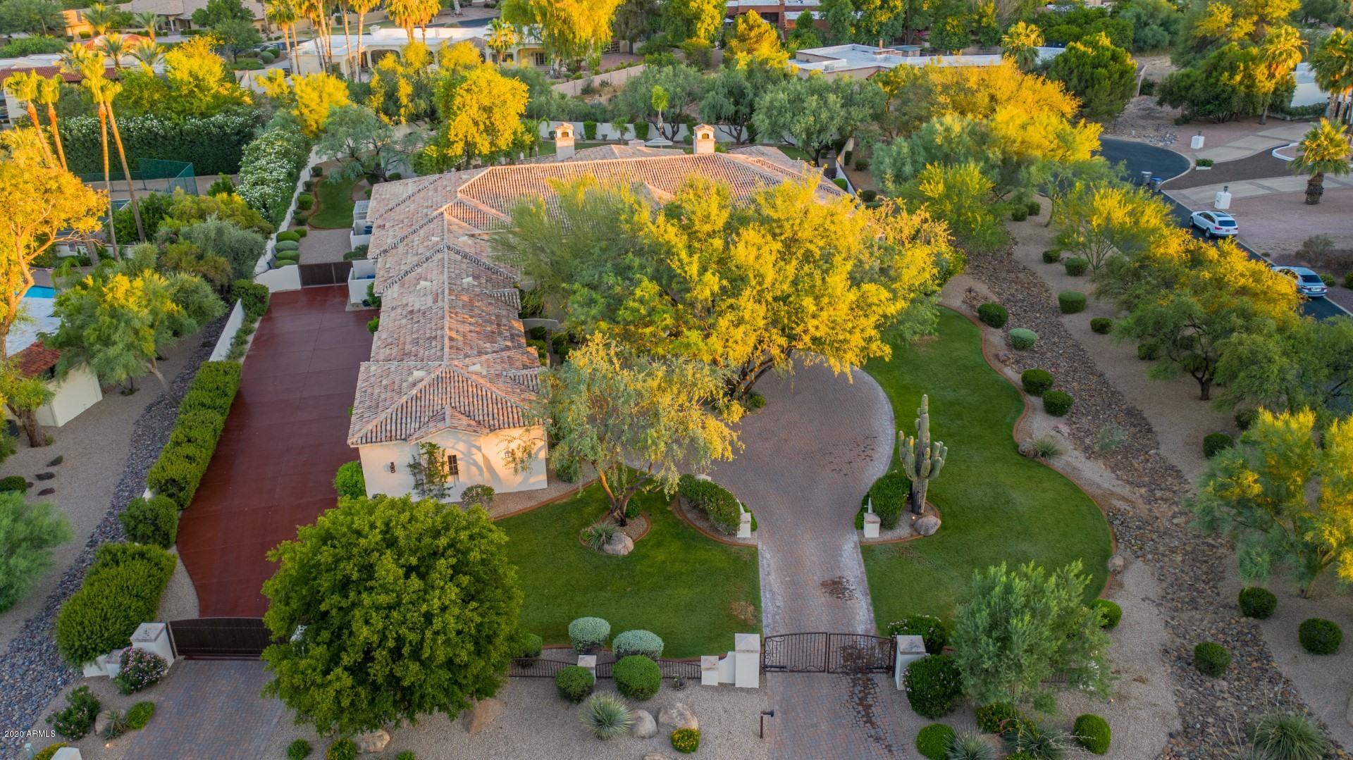 CAMELBACK COUNTRY CLUB ESTATES - Residential