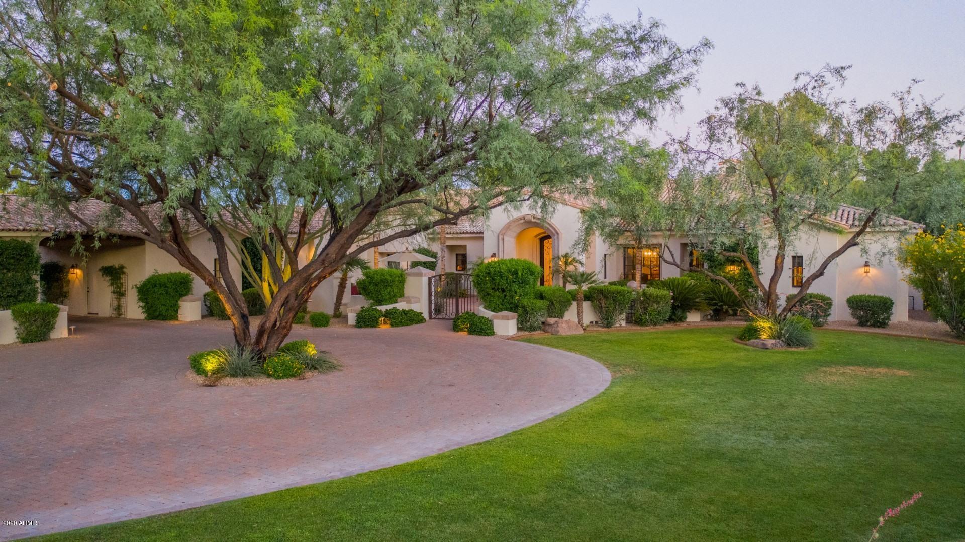 CAMELBACK COUNTRY CLUB ESTATES - Residential