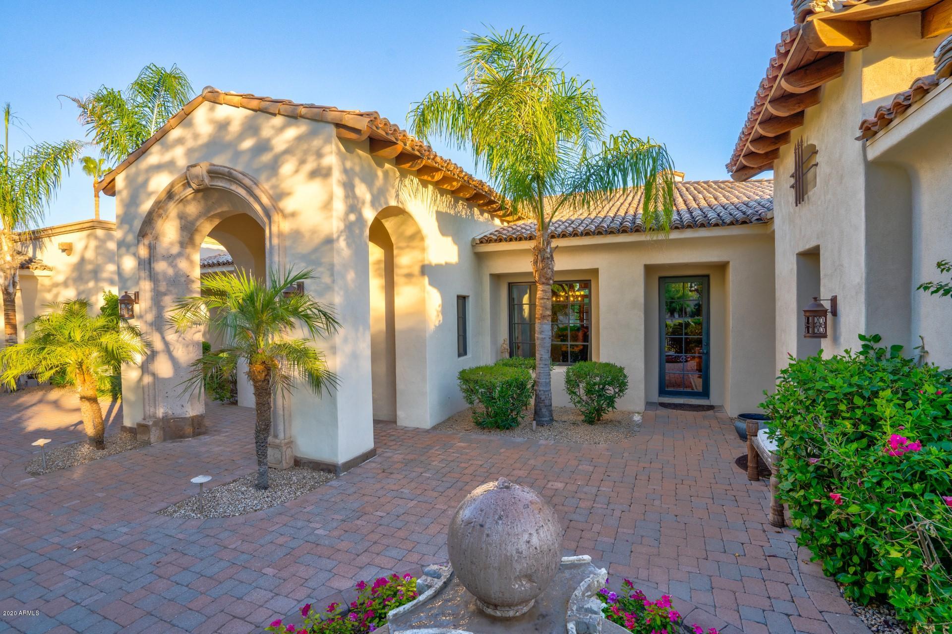 CAMELBACK COUNTRY CLUB ESTATES - Residential