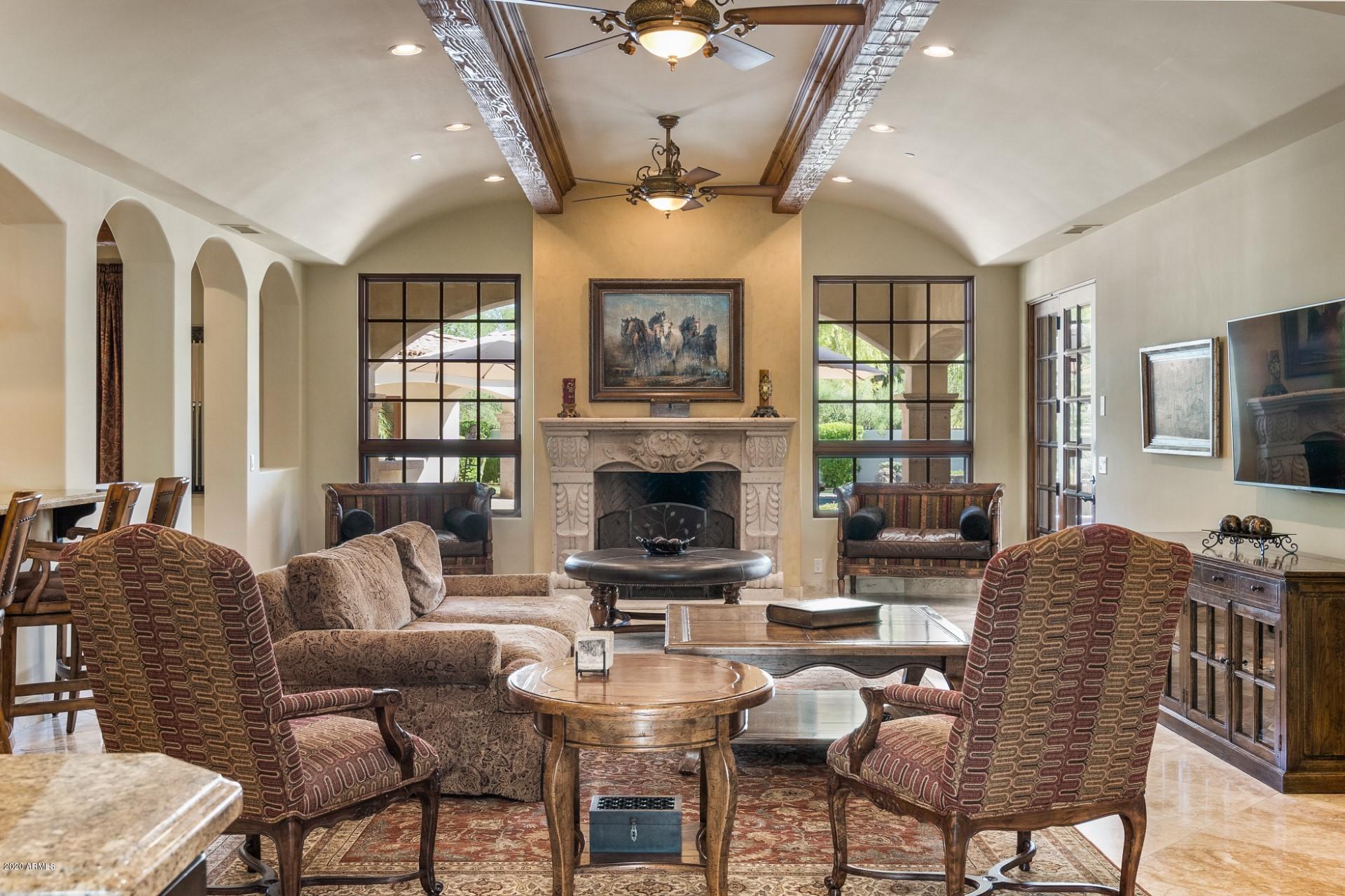 CAMELBACK COUNTRY CLUB ESTATES - Residential