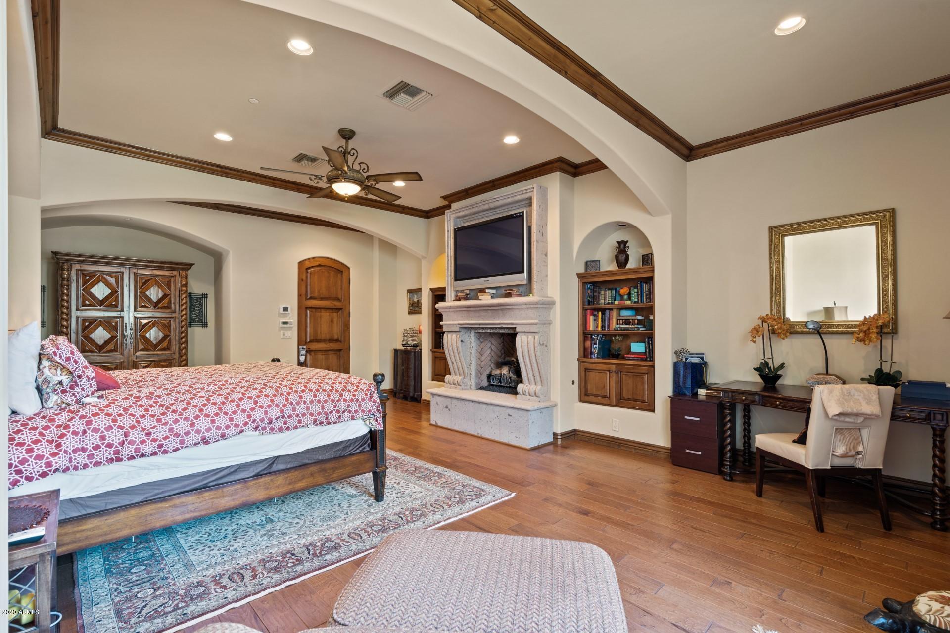 CAMELBACK COUNTRY CLUB ESTATES - Residential