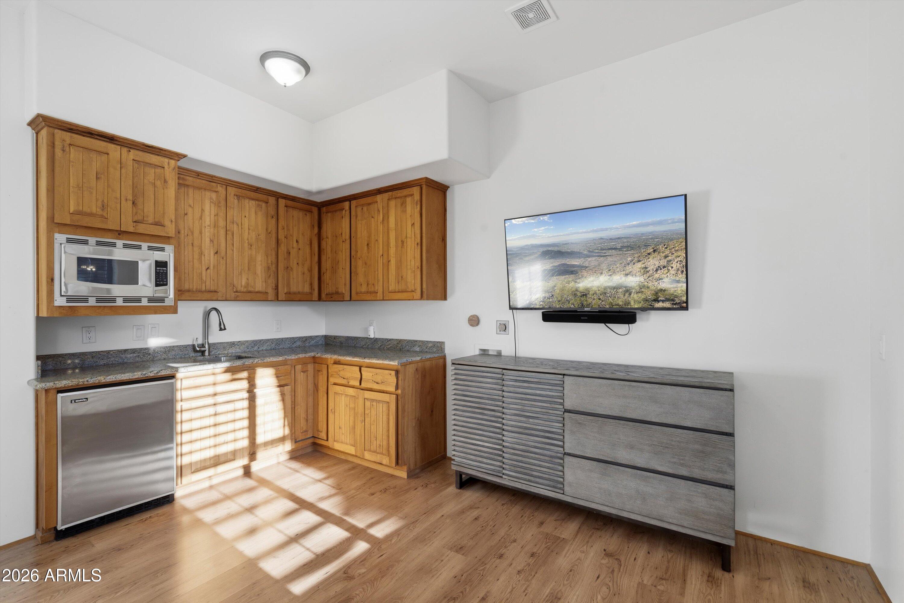 CAREFREE HILLS - Residential