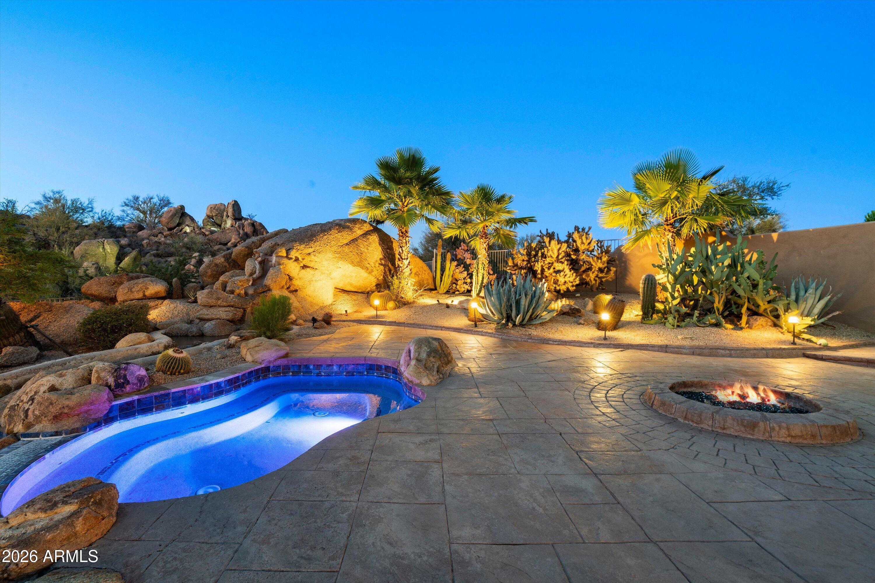 CAREFREE HILLS - Residential