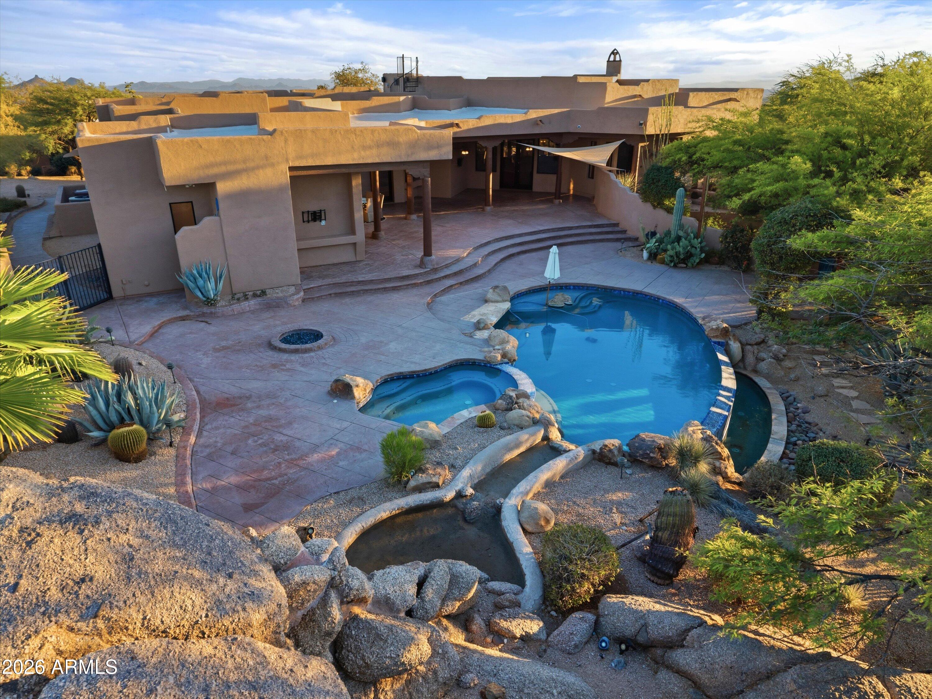 CAREFREE HILLS - Residential