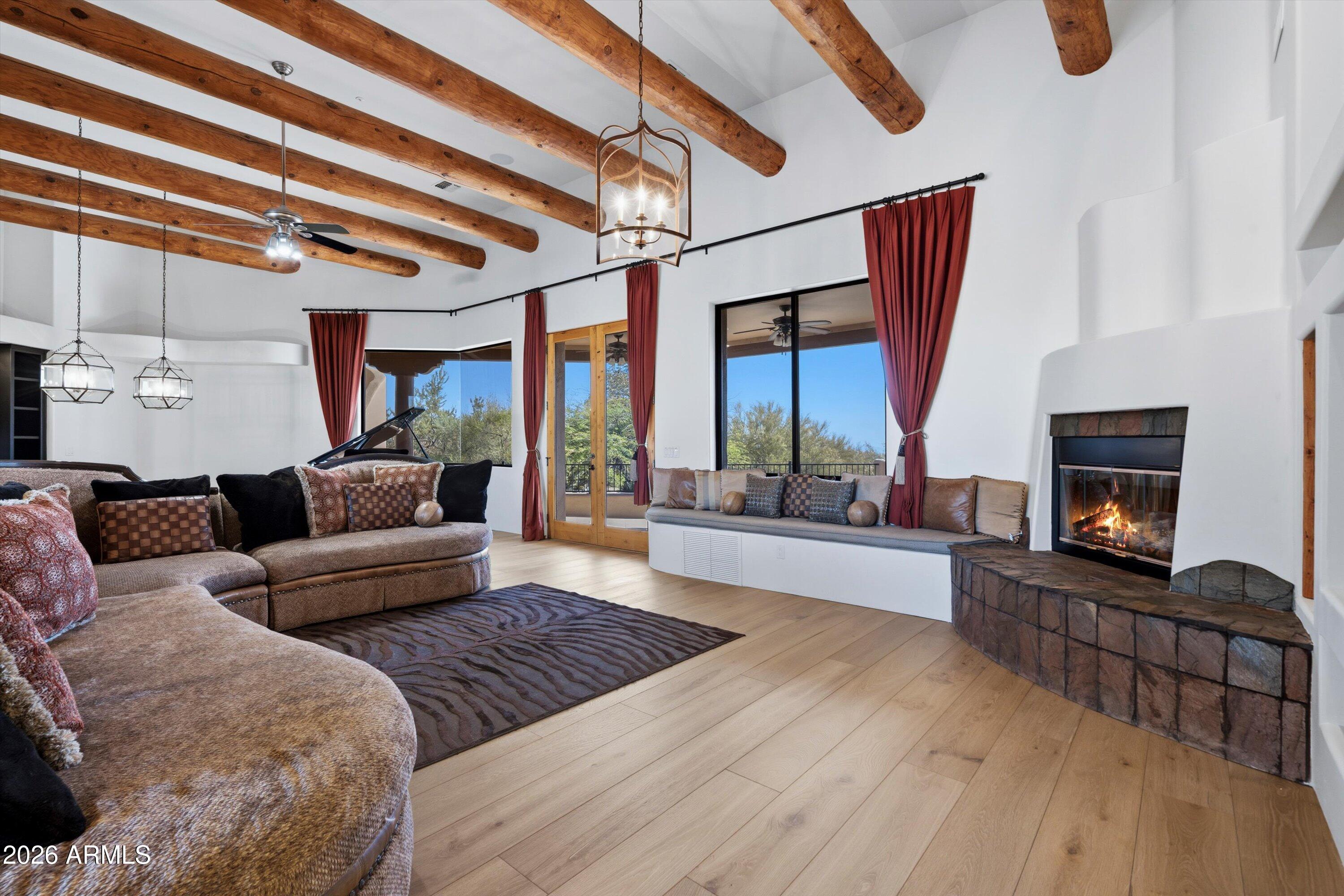CAREFREE HILLS - Residential