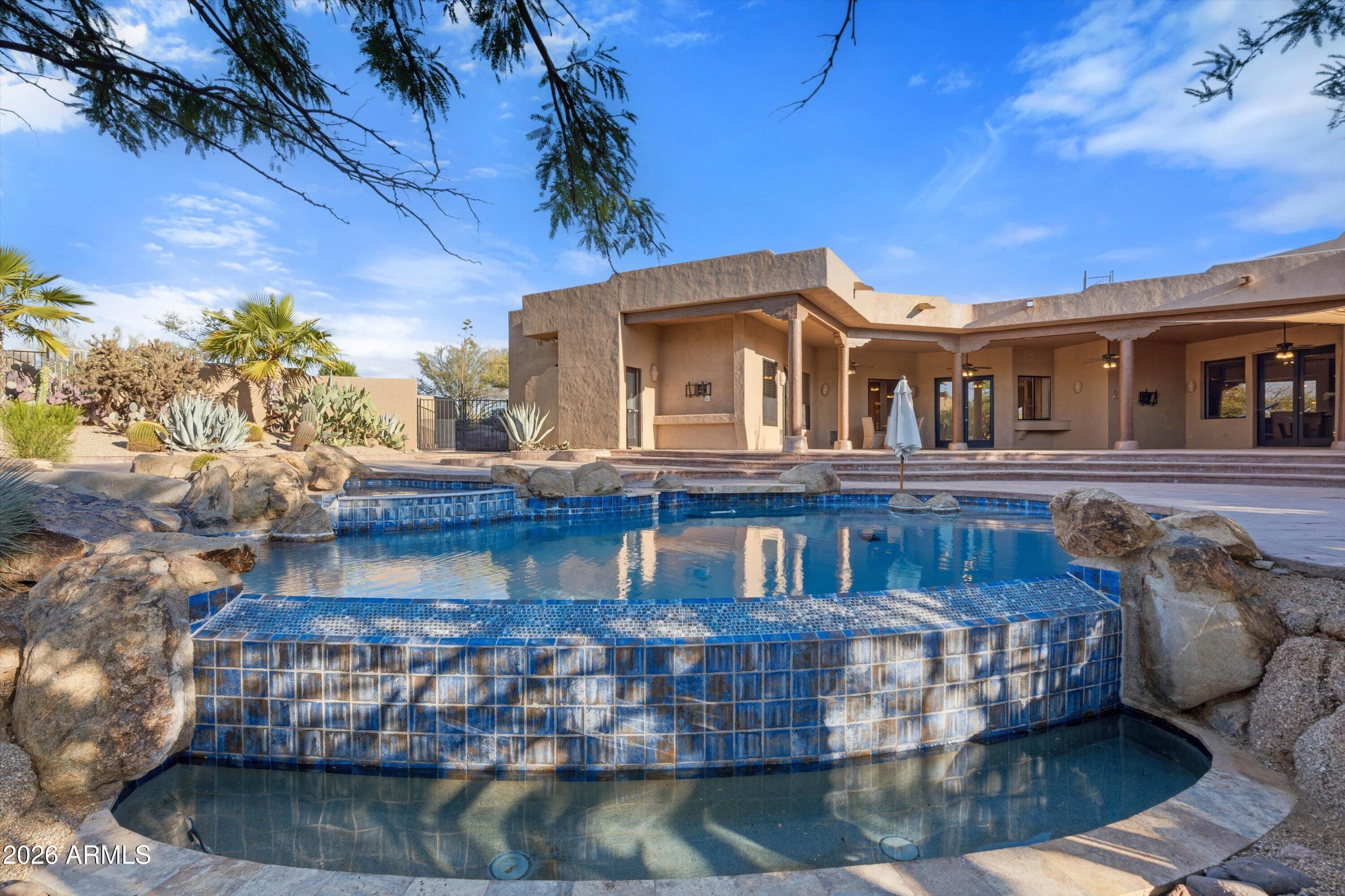 CAREFREE HILLS - Residential