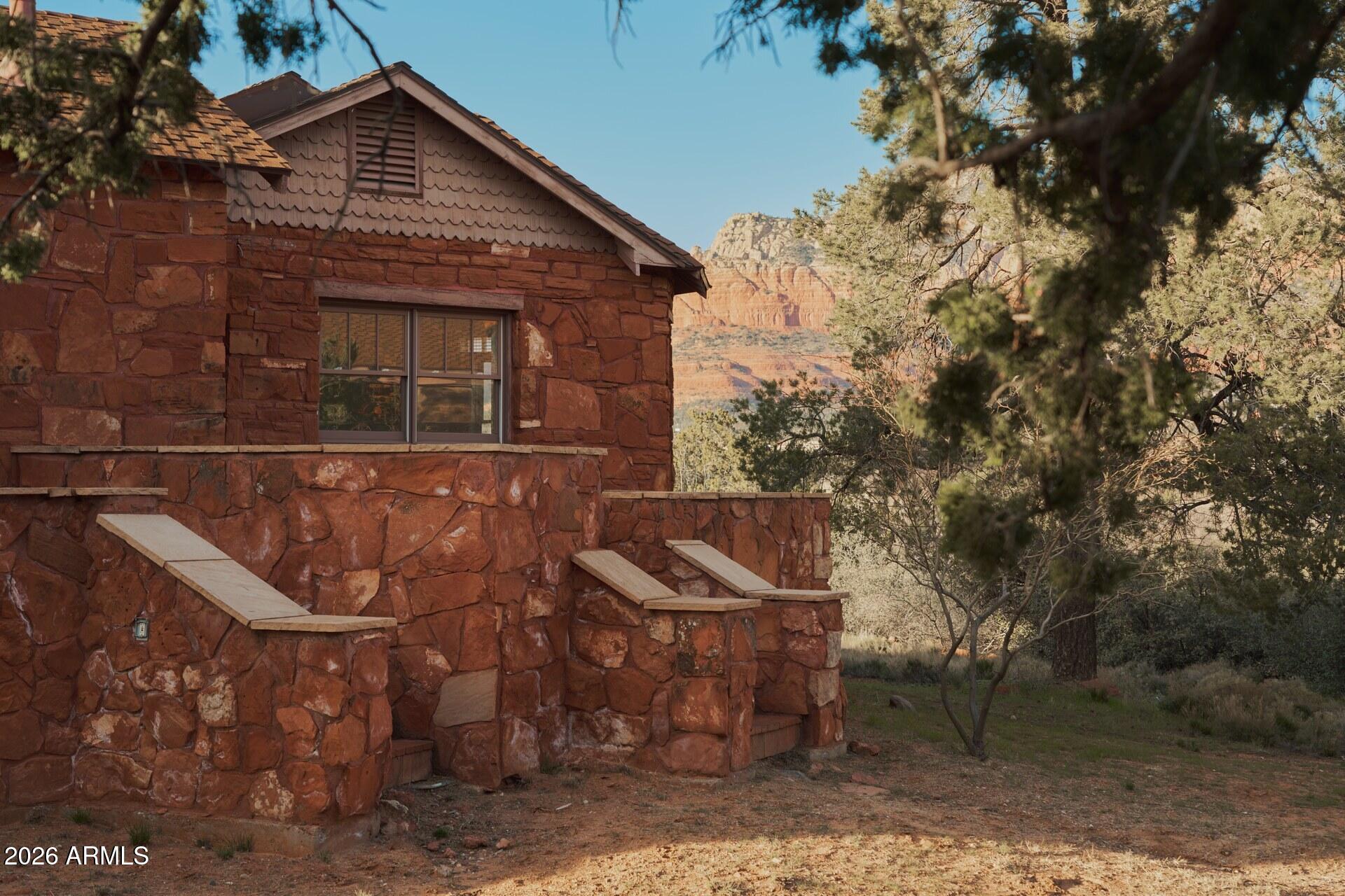 RED ROCK CREEK - Residential