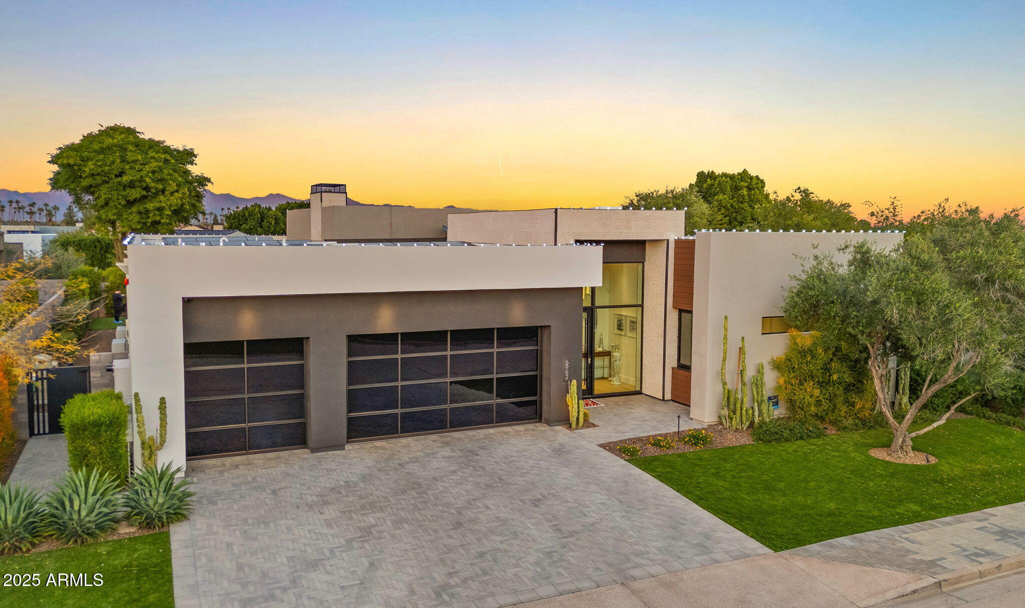RITZ-CARLTON PARCEL B - Residential