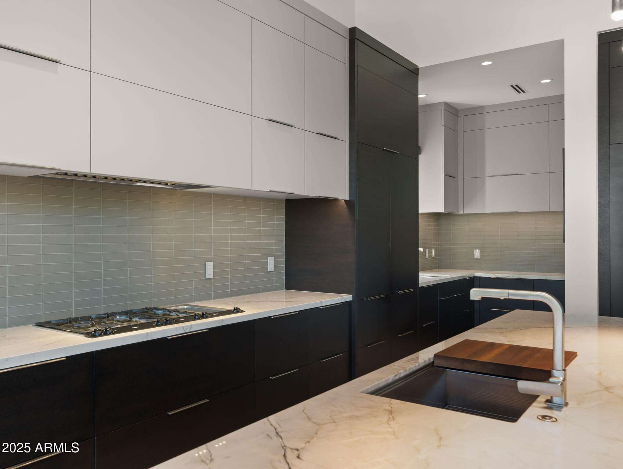 RITZ-CARLTON PARCEL B - Residential