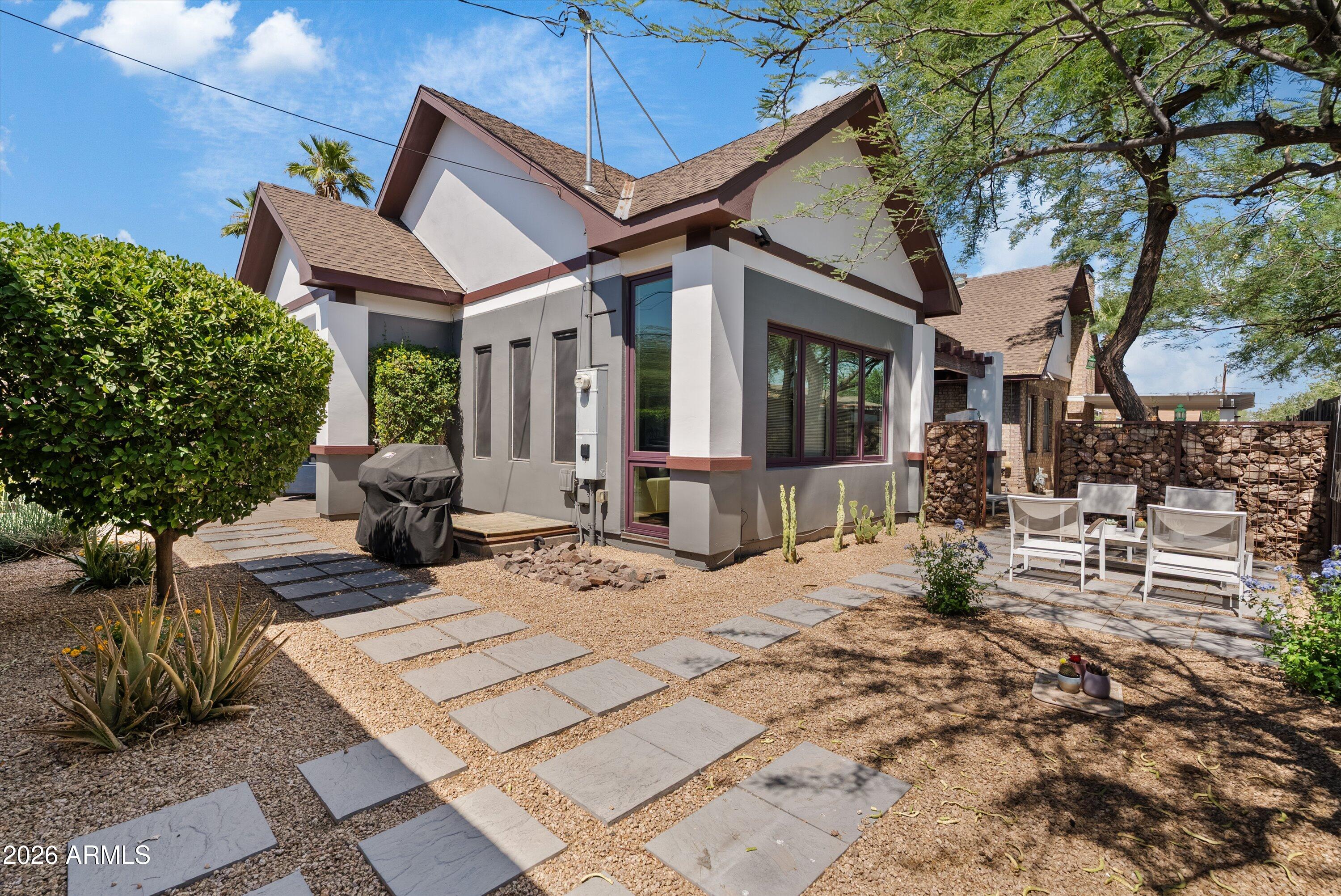 LOS OLIVOS HEIGHTS - Residential