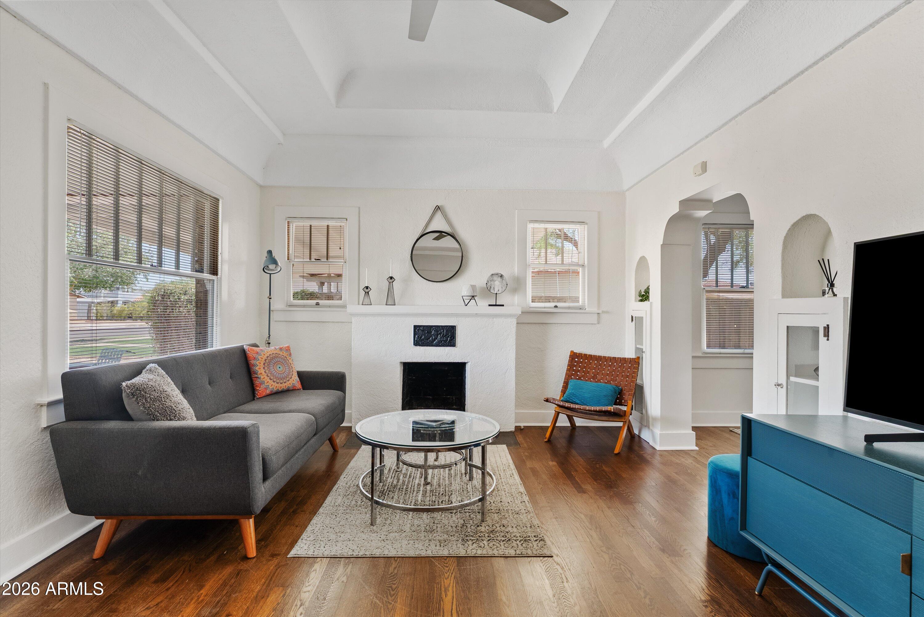 LOS OLIVOS HEIGHTS - Residential