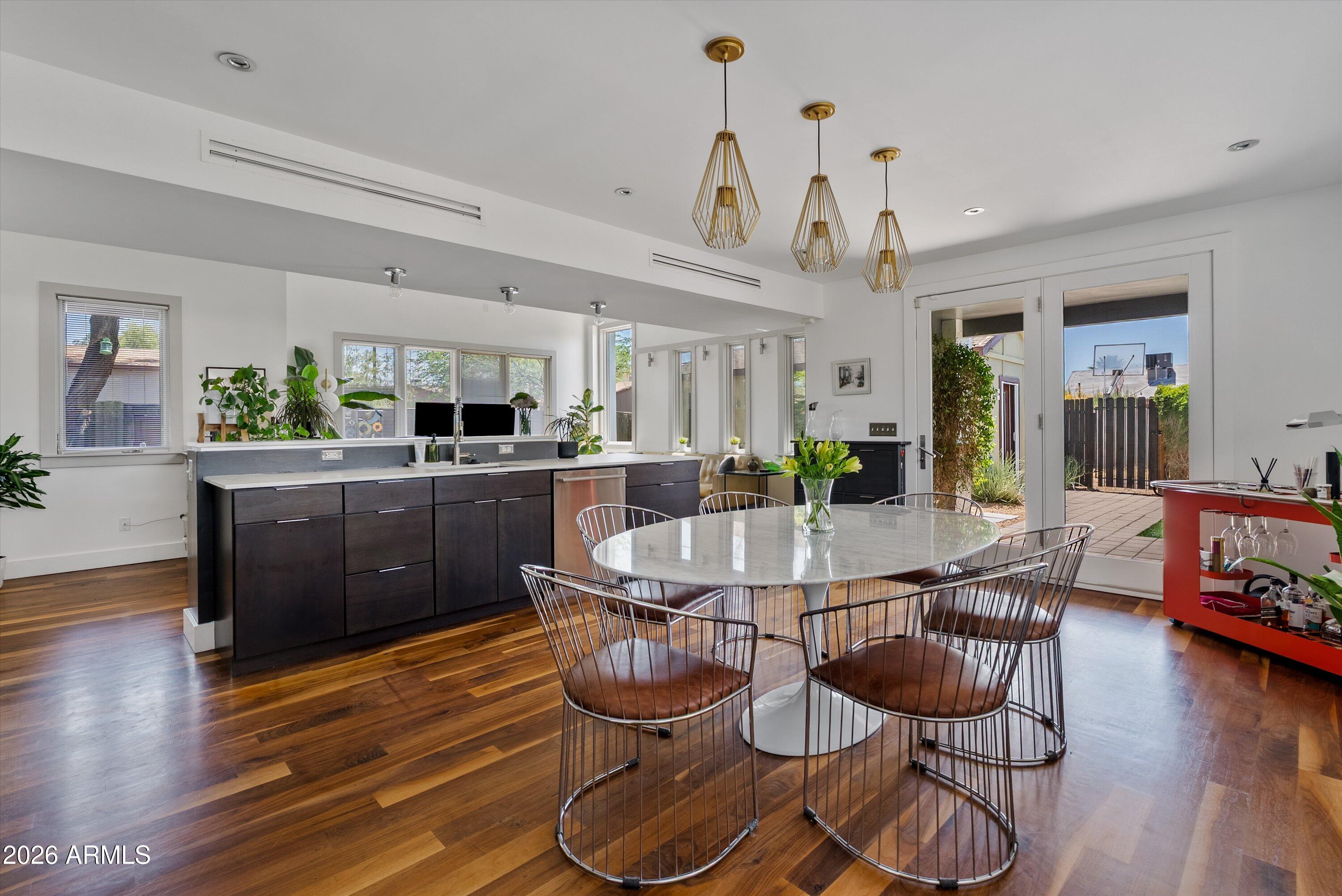 LOS OLIVOS HEIGHTS - Residential