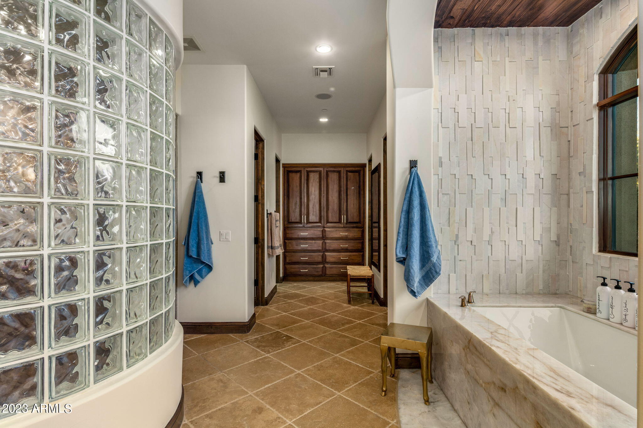 Mirabel Club - Residential
