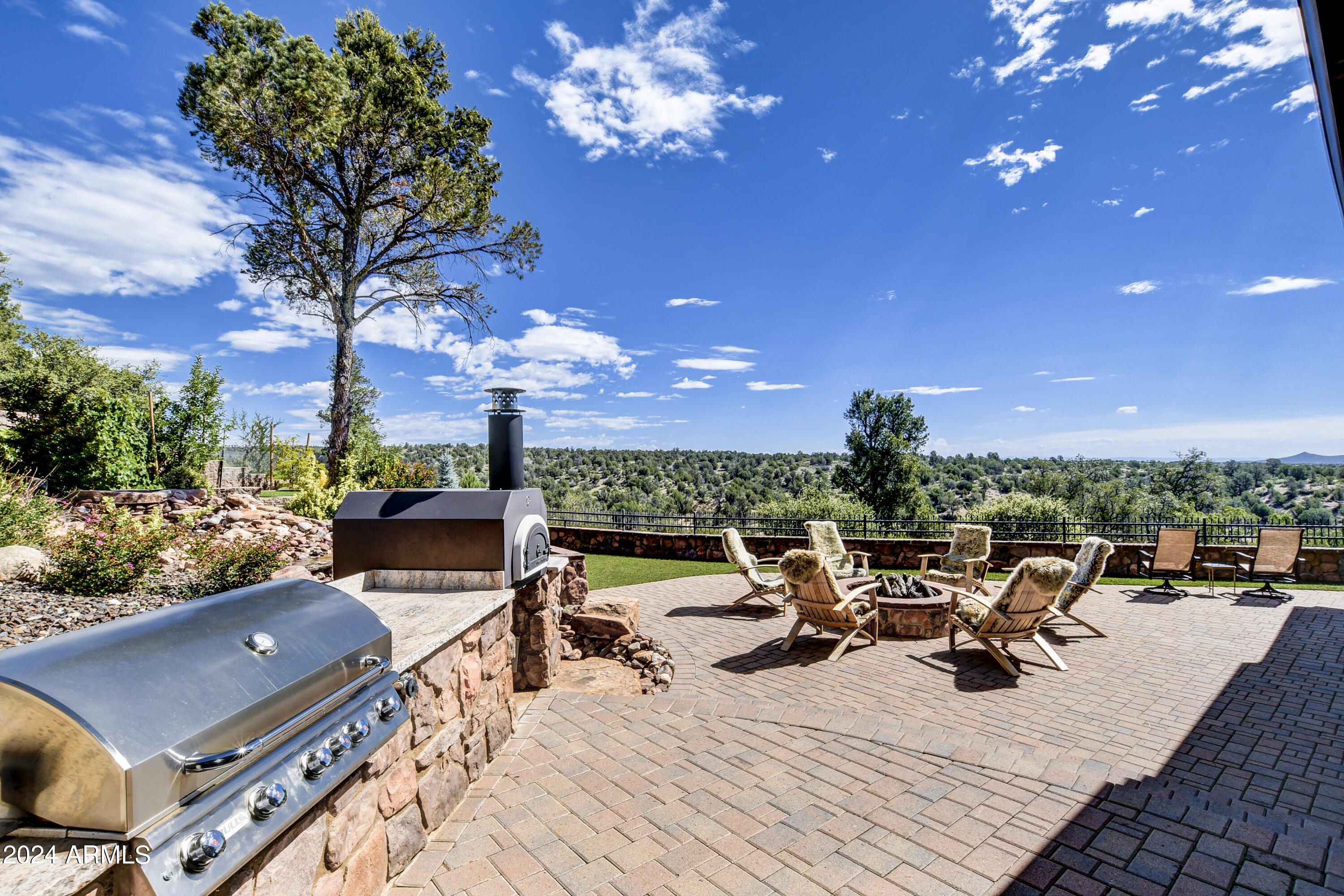 LAS VEGAS RANCH ESTATES - Residential
