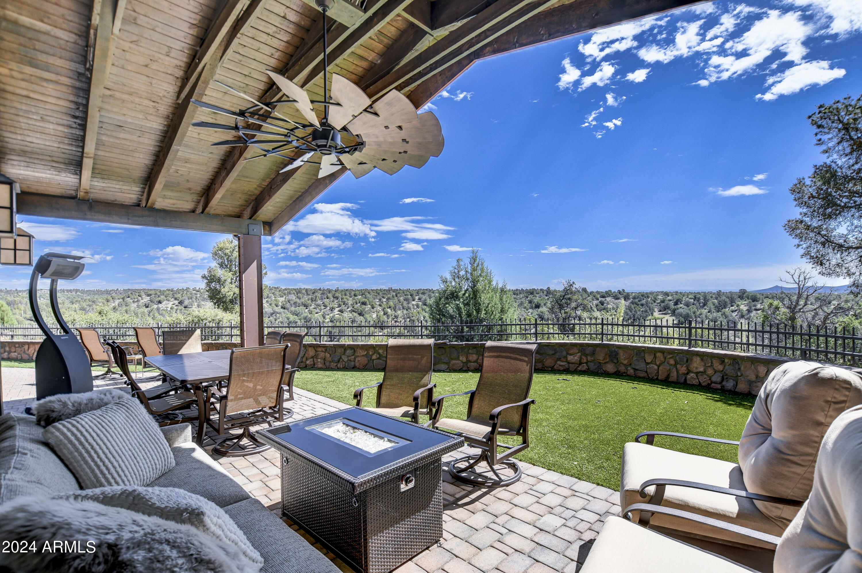 LAS VEGAS RANCH ESTATES - Residential