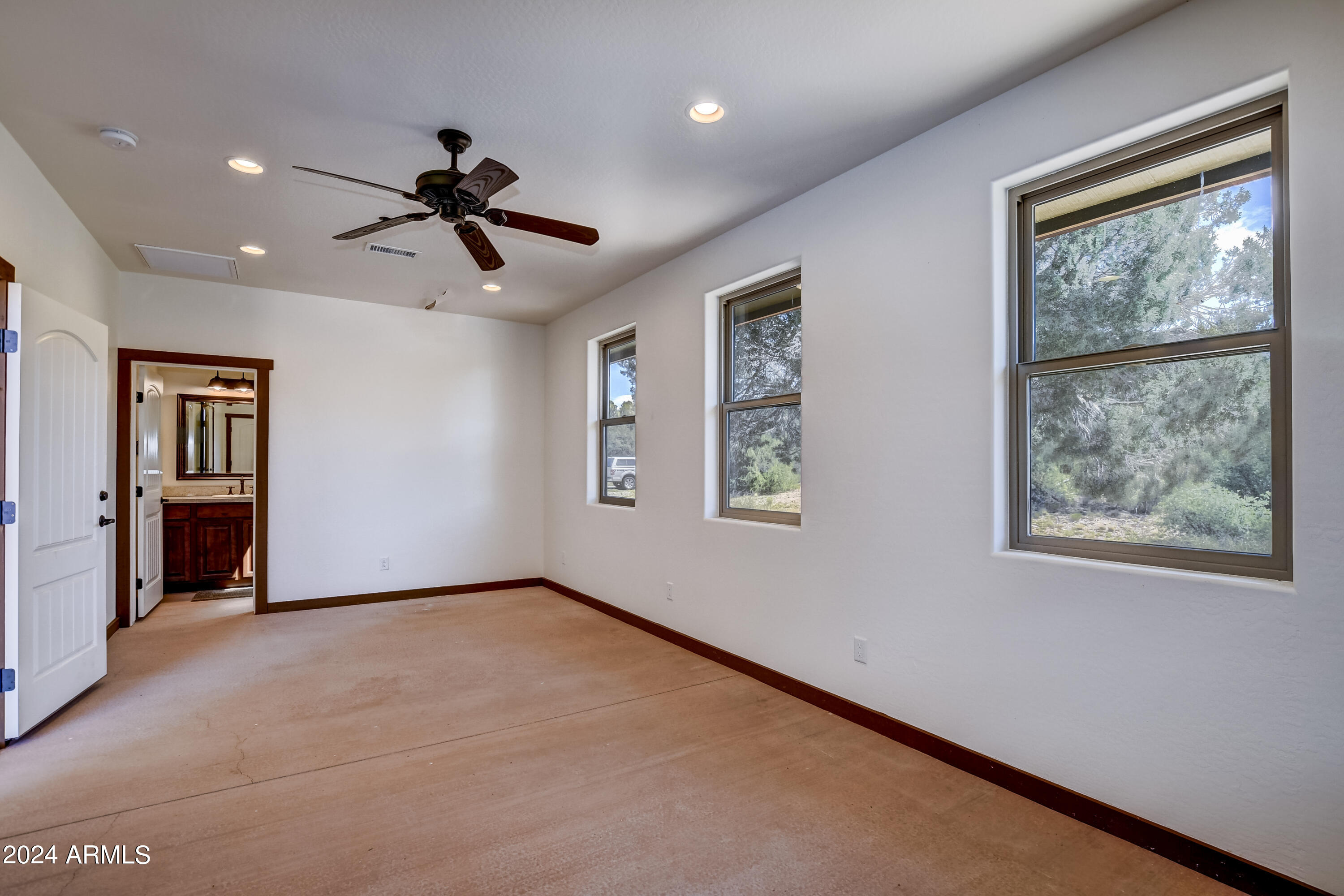 LAS VEGAS RANCH ESTATES - Residential