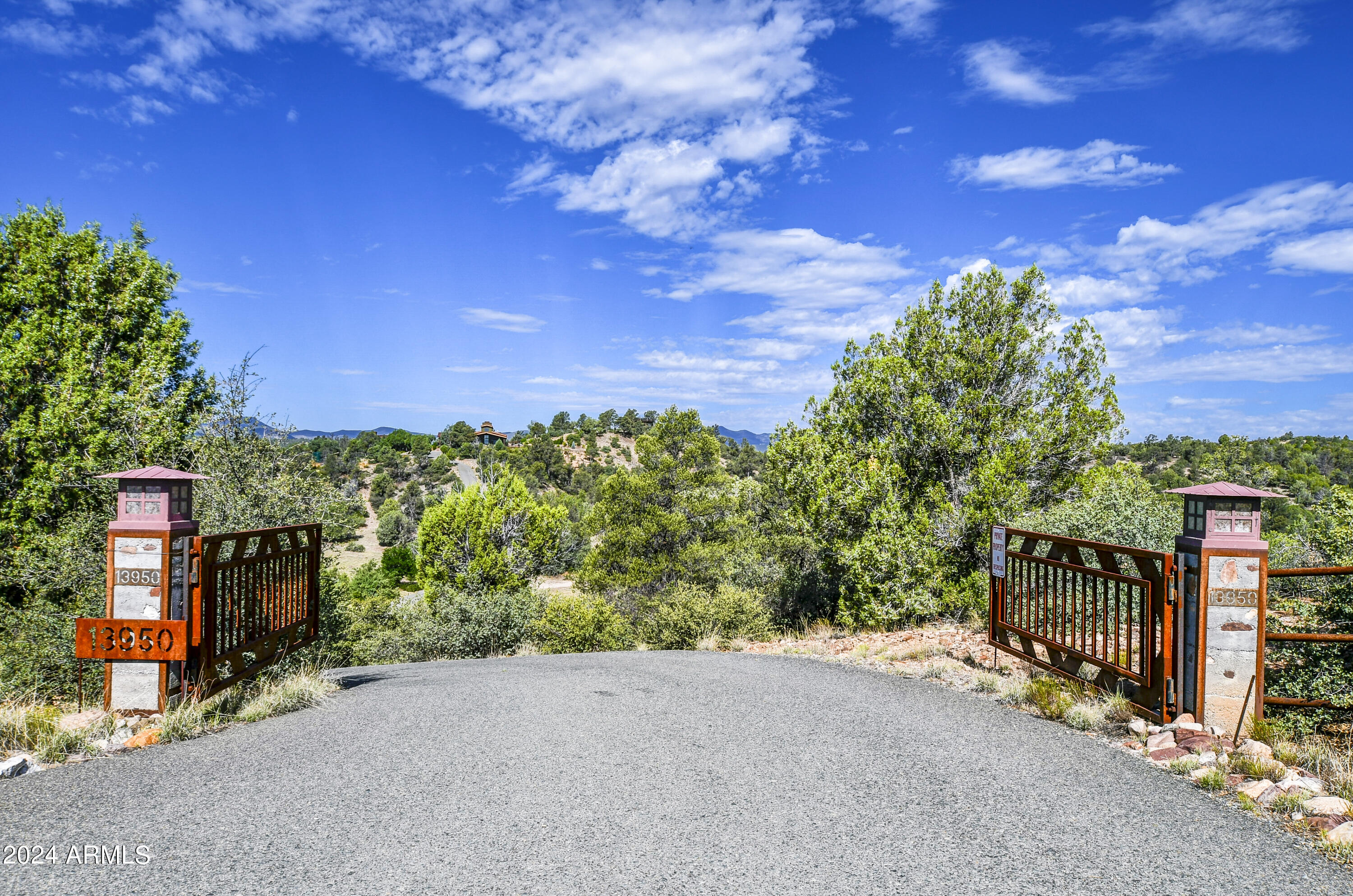 LAS VEGAS RANCH ESTATES - Residential