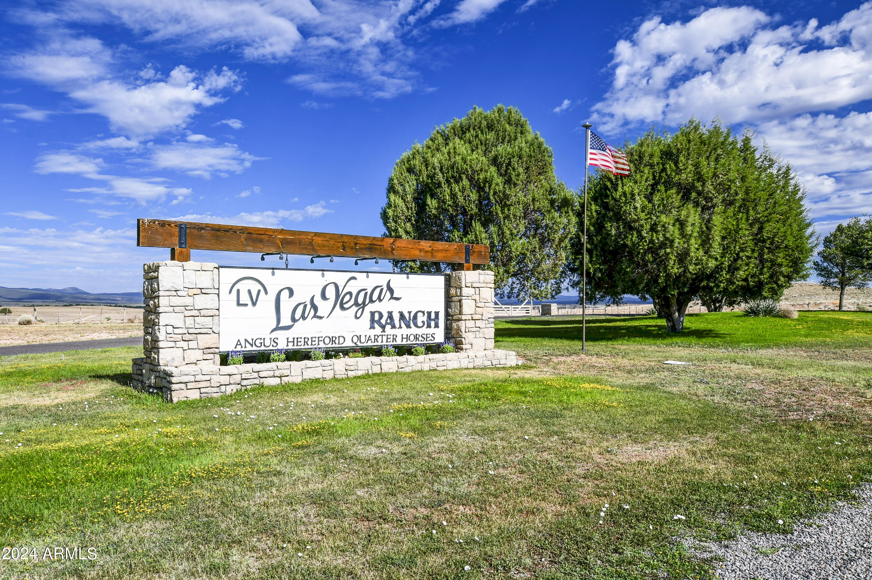 LAS VEGAS RANCH ESTATES - Residential