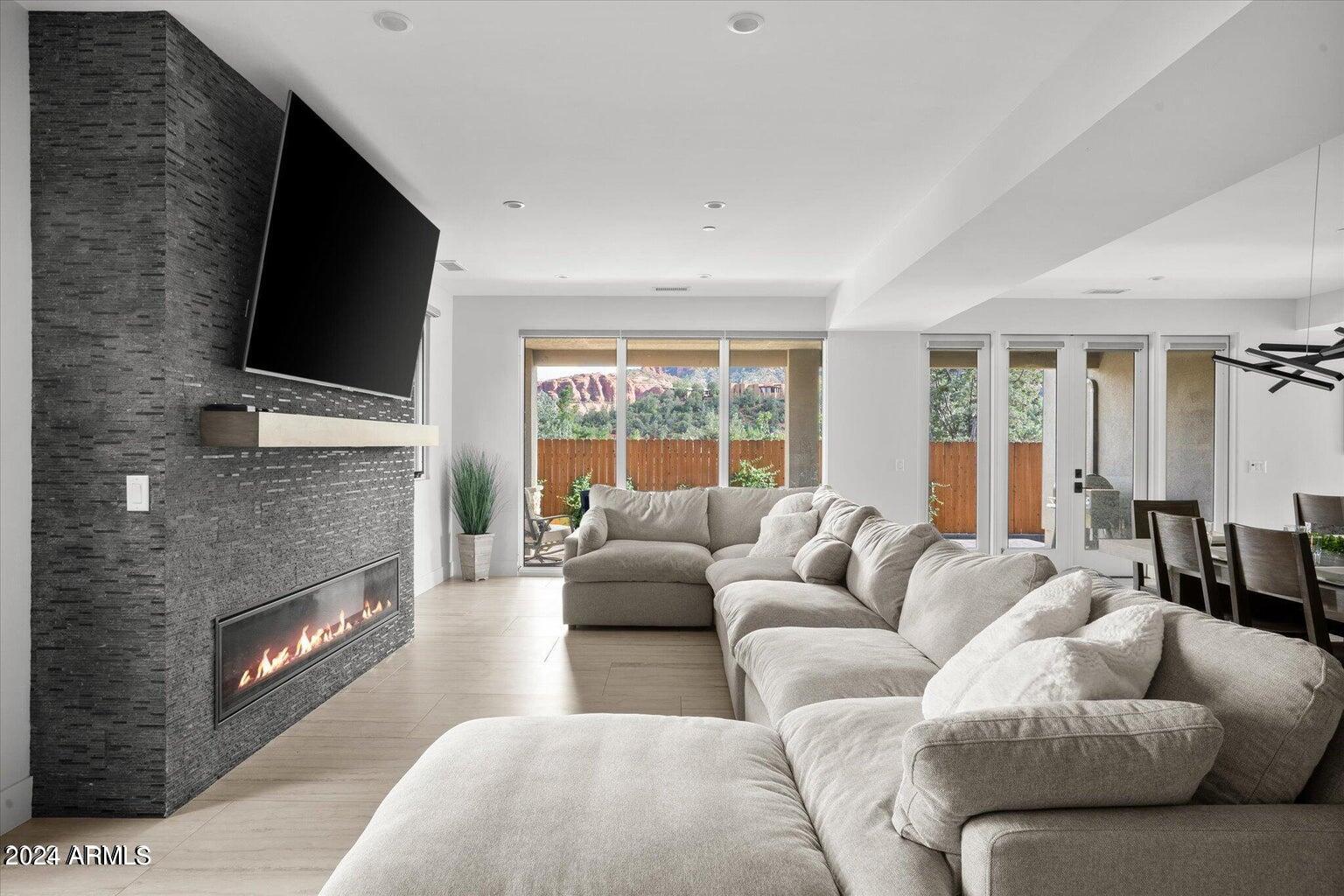 BRADLEY HOMESITES - Residential