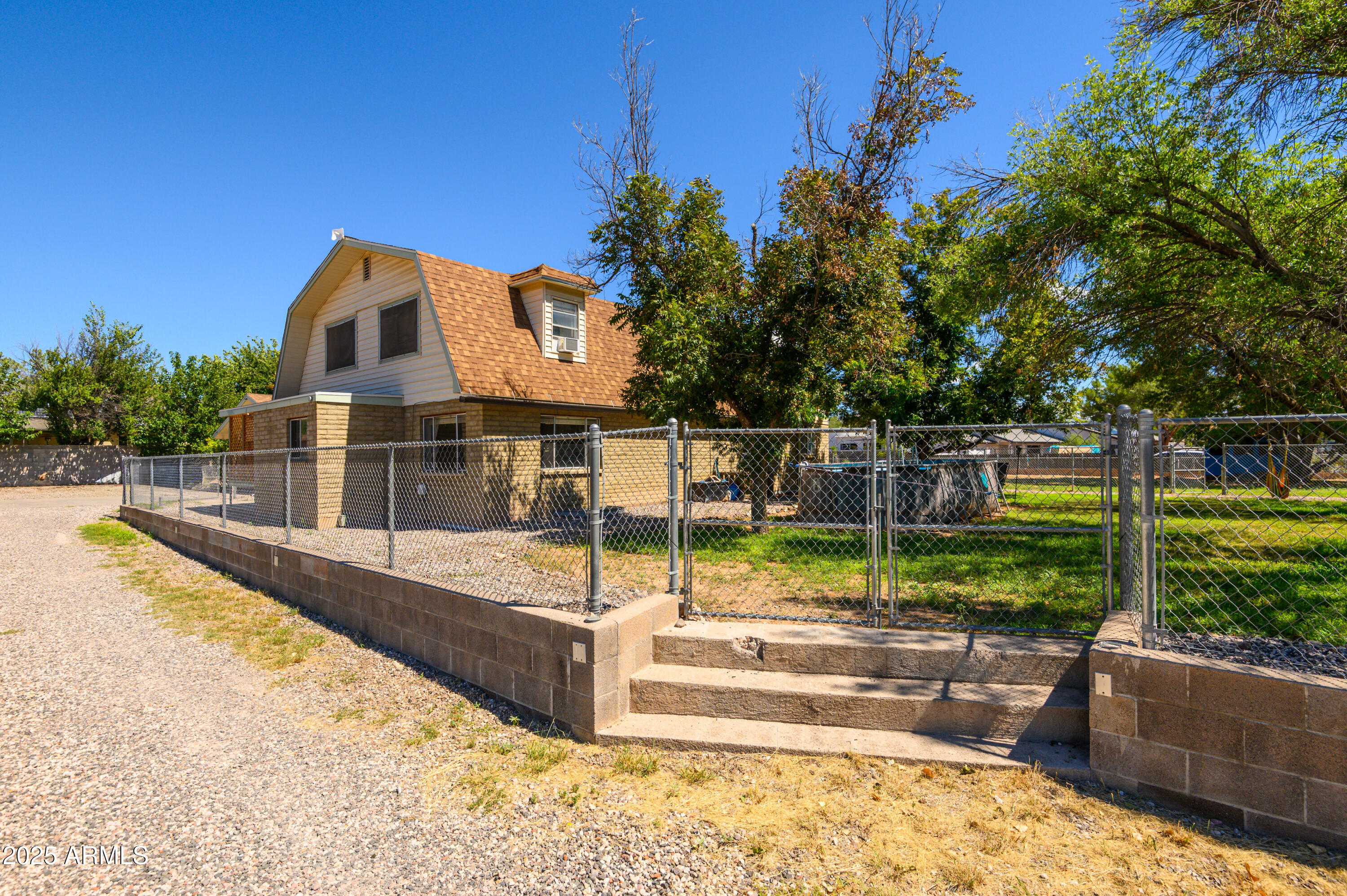 IRREG PCL BY M AND B LYING 177.87 FT E OF NW COR OF AND IN S2NE4NE4 SEC 12 15 3E CONT .67 AC - Residential