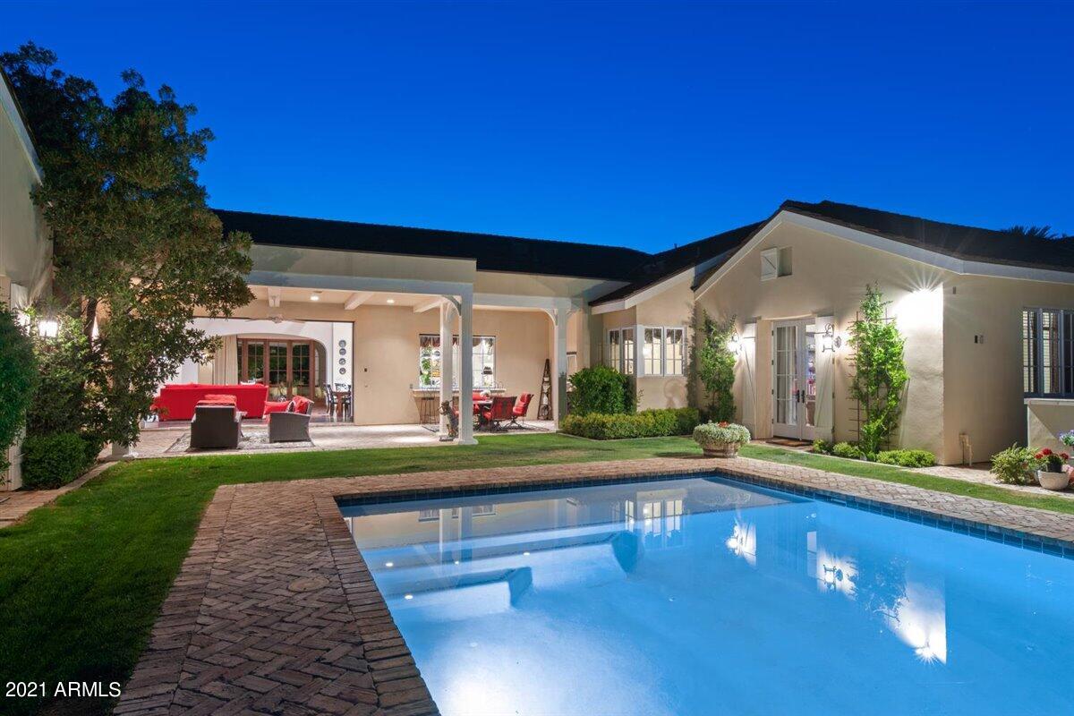CASA BLANCA ESTATES LOT 20-37 & TR A - Residential