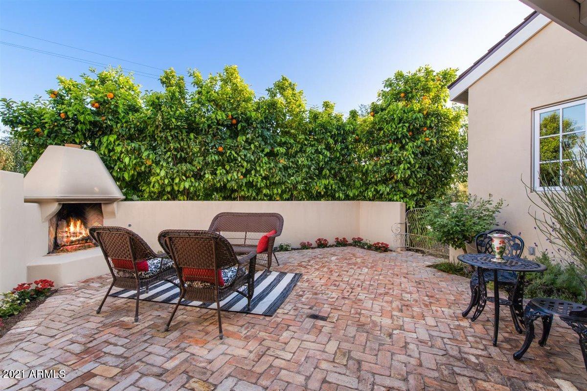 CASA BLANCA ESTATES LOT 20-37 & TR A - Residential
