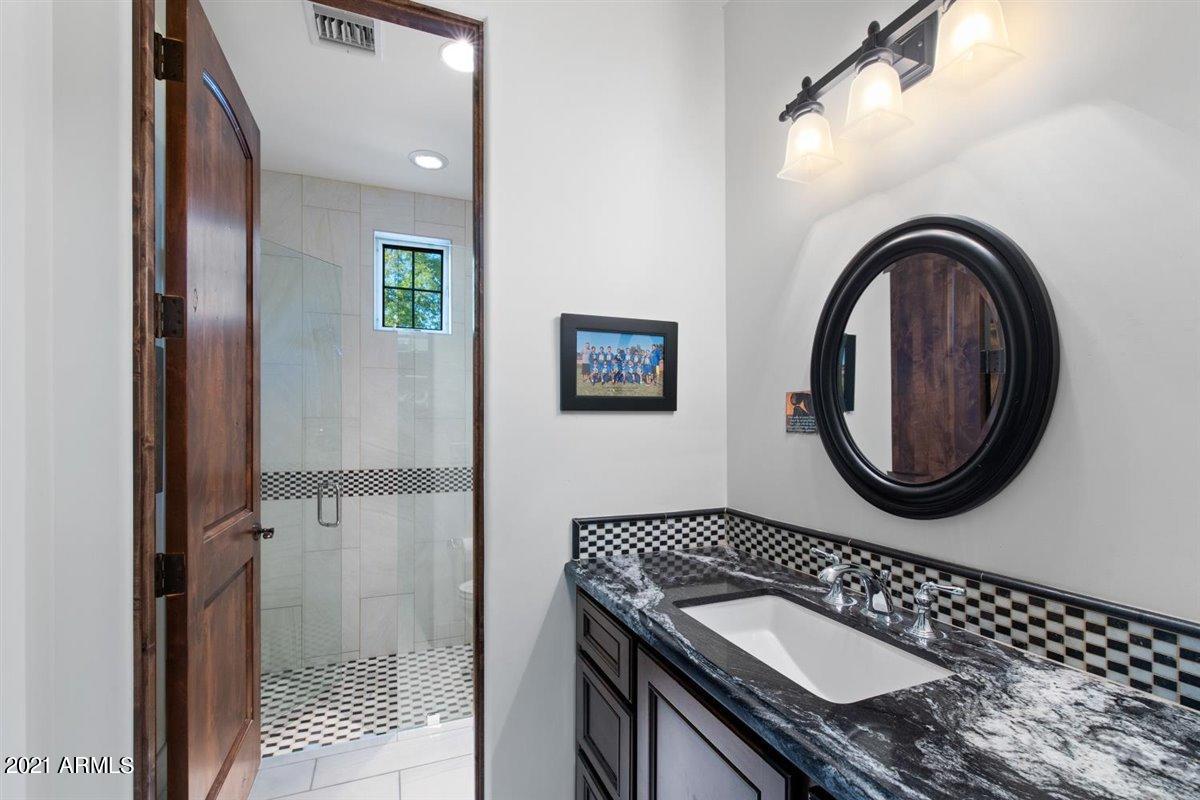 CASA BLANCA ESTATES LOT 20-37 & TR A - Residential
