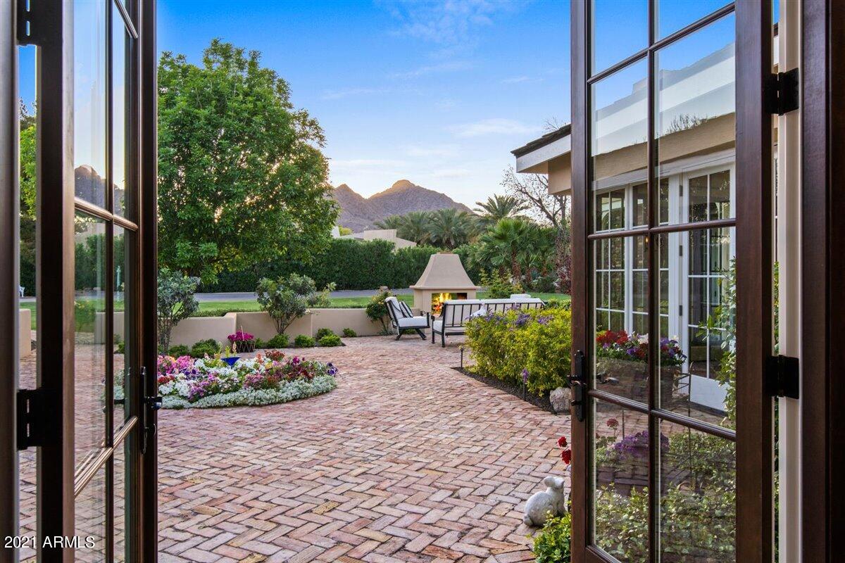 CASA BLANCA ESTATES LOT 20-37 & TR A - Residential