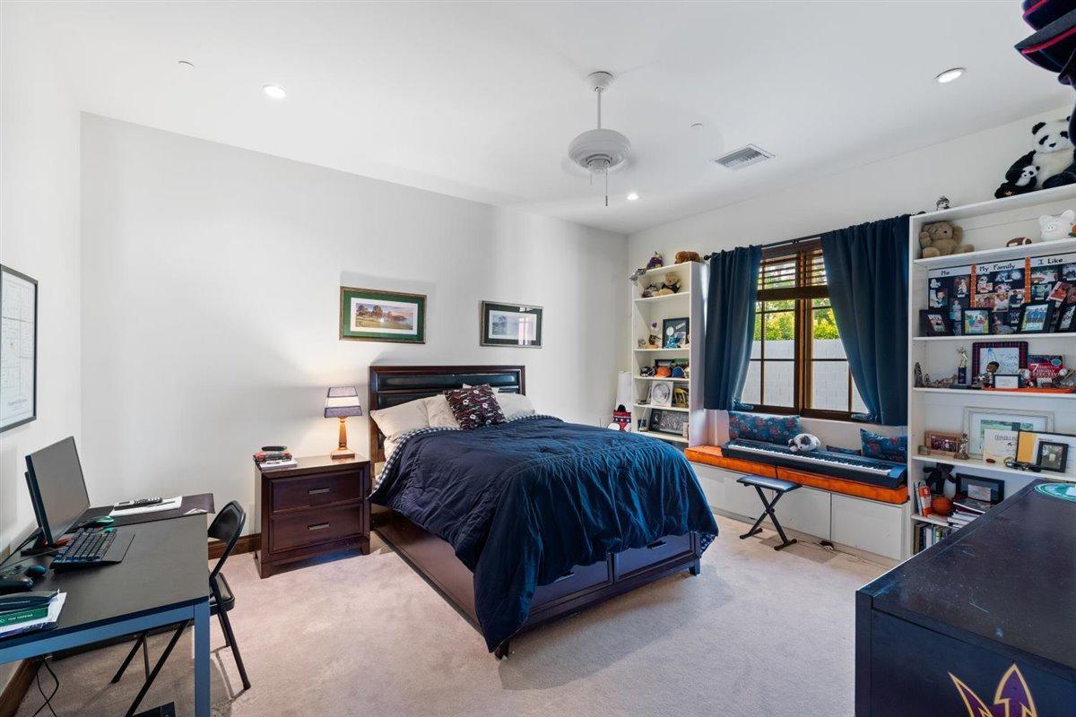 CASA BLANCA ESTATES LOT 20-37 & TR A - Residential
