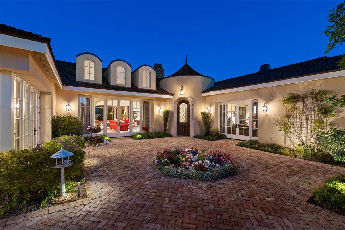 CASA BLANCA ESTATES LOT 20-37 & TR A - Residential