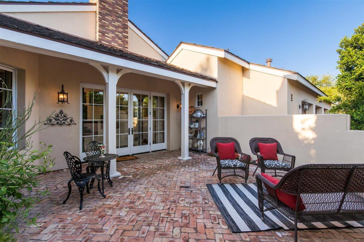 CASA BLANCA ESTATES LOT 20-37 & TR A - Residential