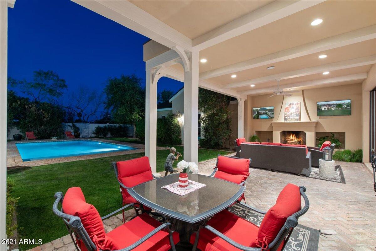 CASA BLANCA ESTATES LOT 20-37 & TR A - Residential