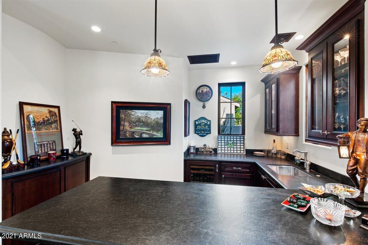 CASA BLANCA ESTATES LOT 20-37 & TR A - Residential