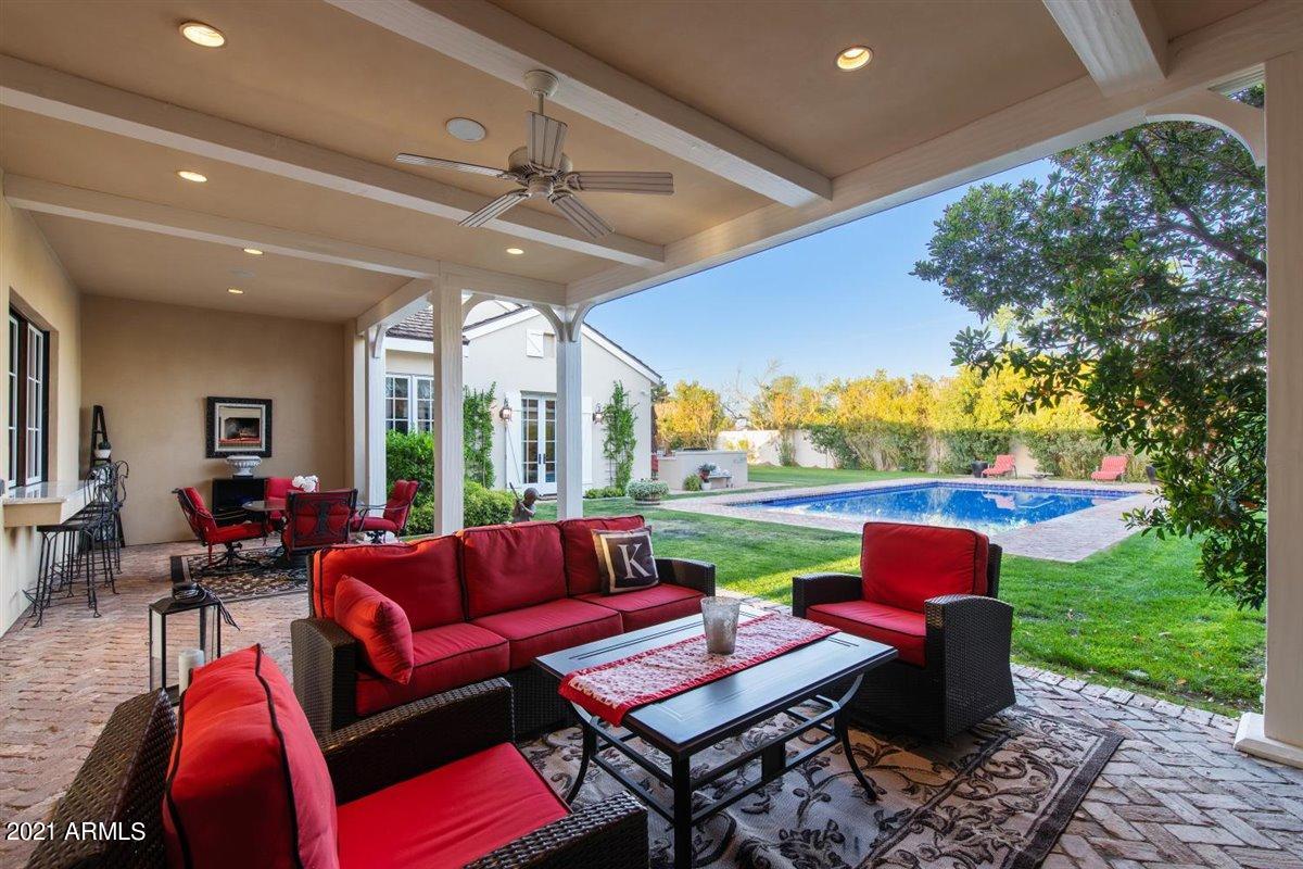 CASA BLANCA ESTATES LOT 20-37 & TR A - Residential