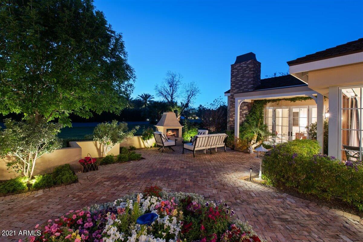 CASA BLANCA ESTATES LOT 20-37 & TR A - Residential