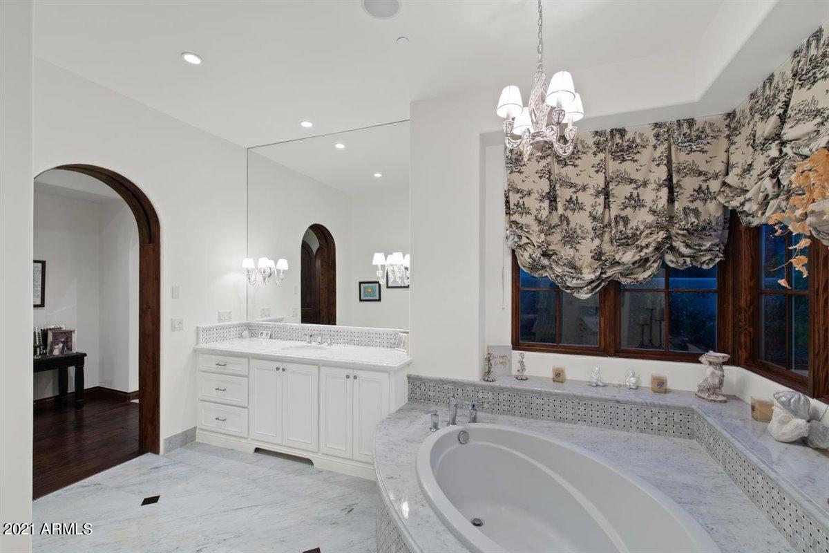 CASA BLANCA ESTATES LOT 20-37 & TR A - Residential