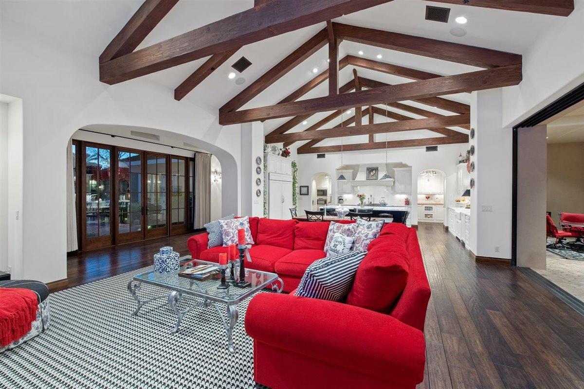 CASA BLANCA ESTATES LOT 20-37 & TR A - Residential