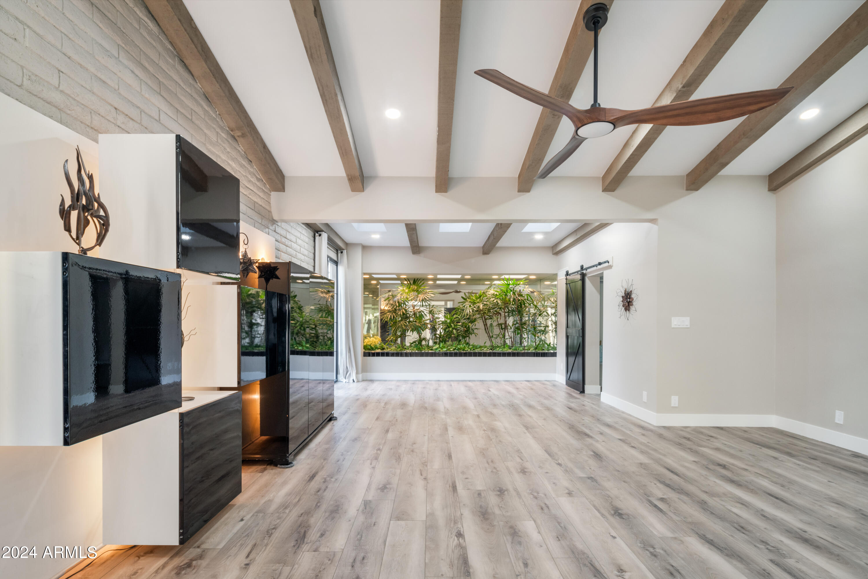PALO OLIVO ESTATES - Residential