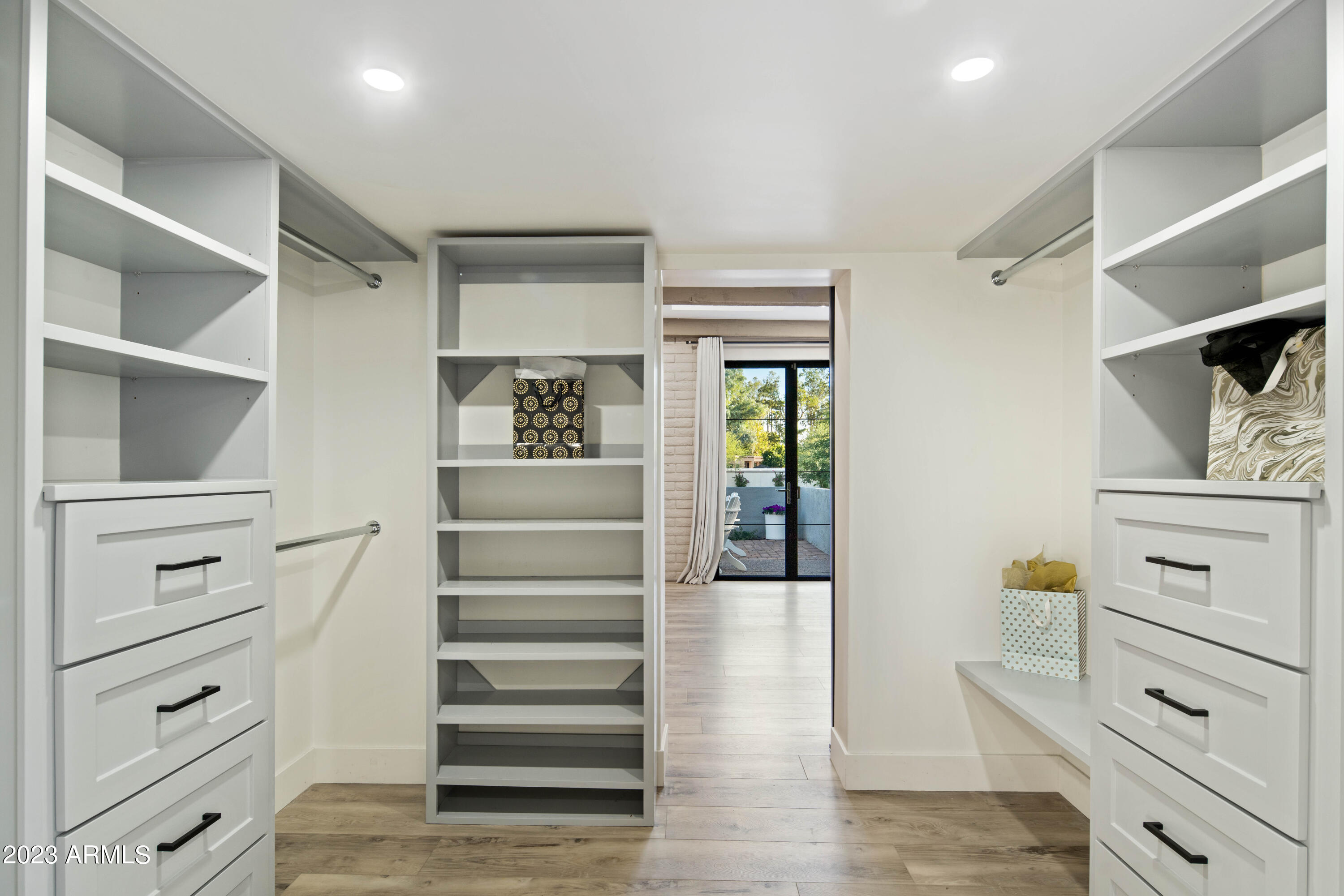 PALO OLIVO ESTATES - Residential