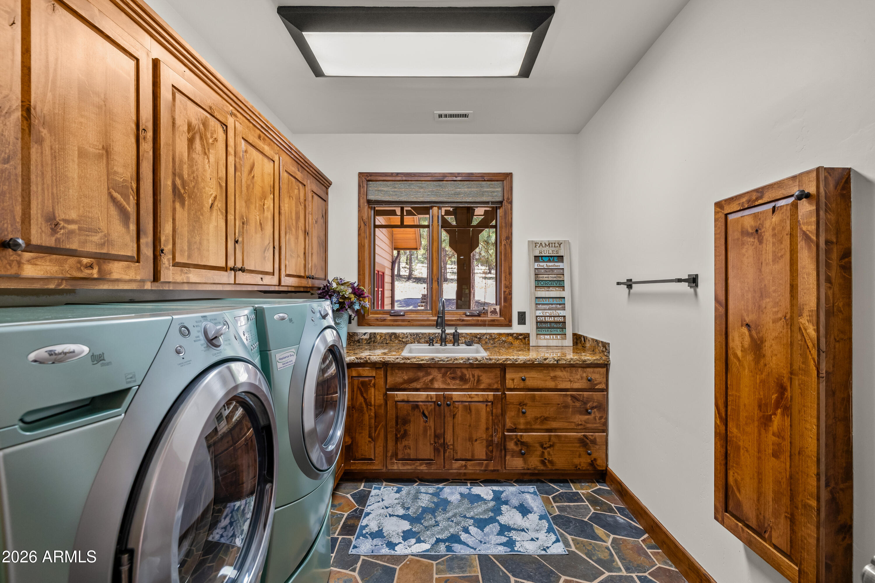 PINE CANYON - Residential