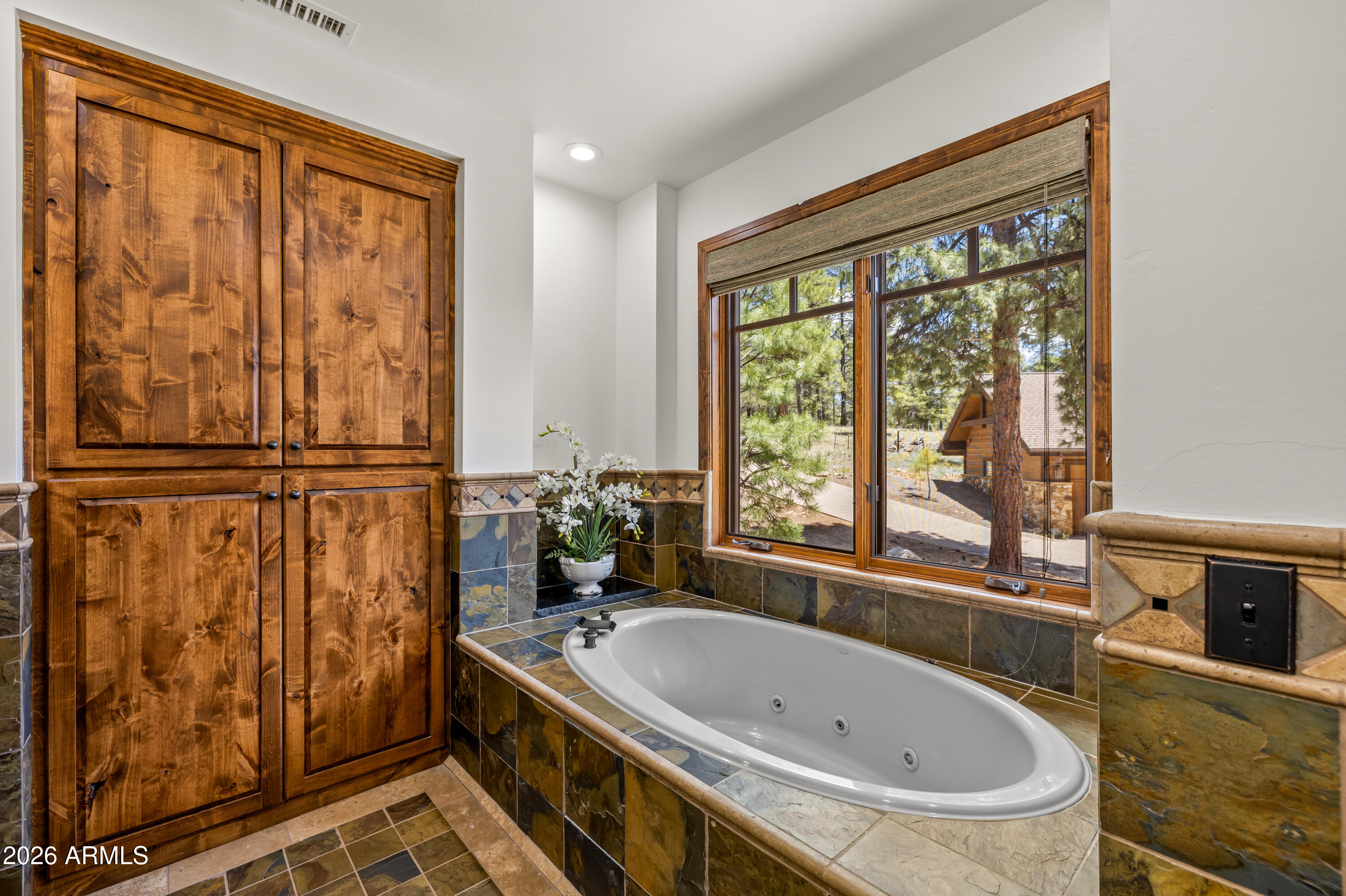 PINE CANYON - Residential